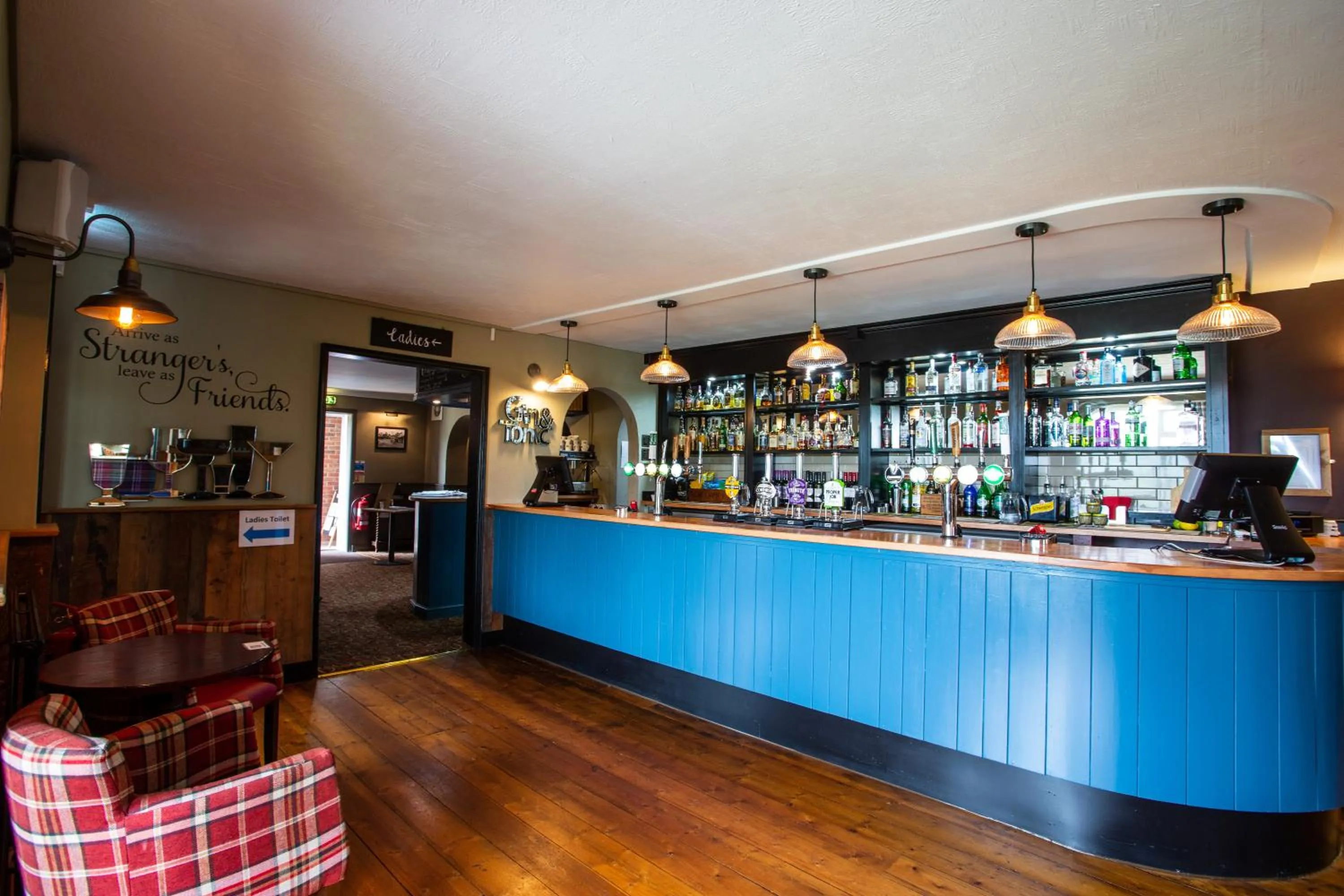 Lounge or bar in The Windmill Inn