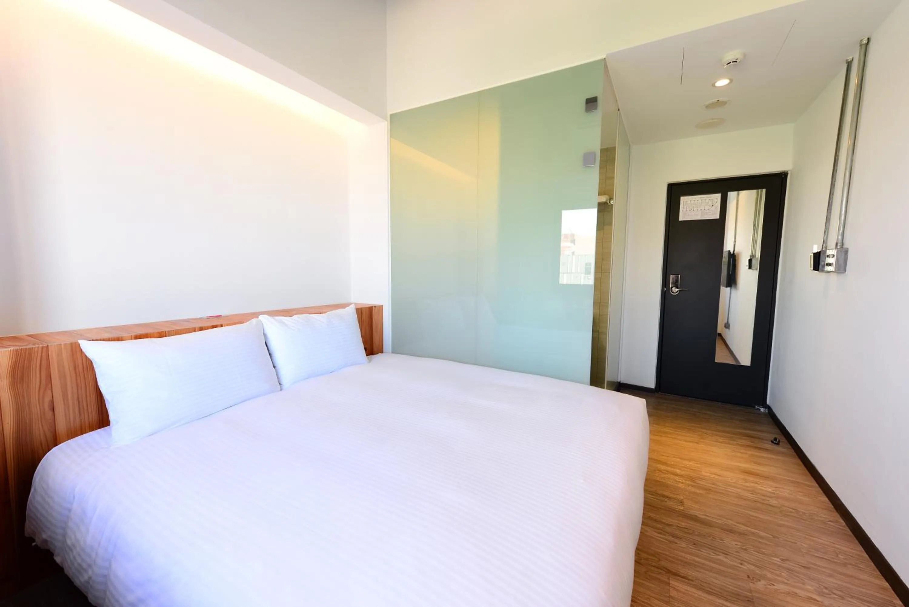 Photo of the whole room, Bed in Traveller Inn TieHua Cultural and Creative Hotel