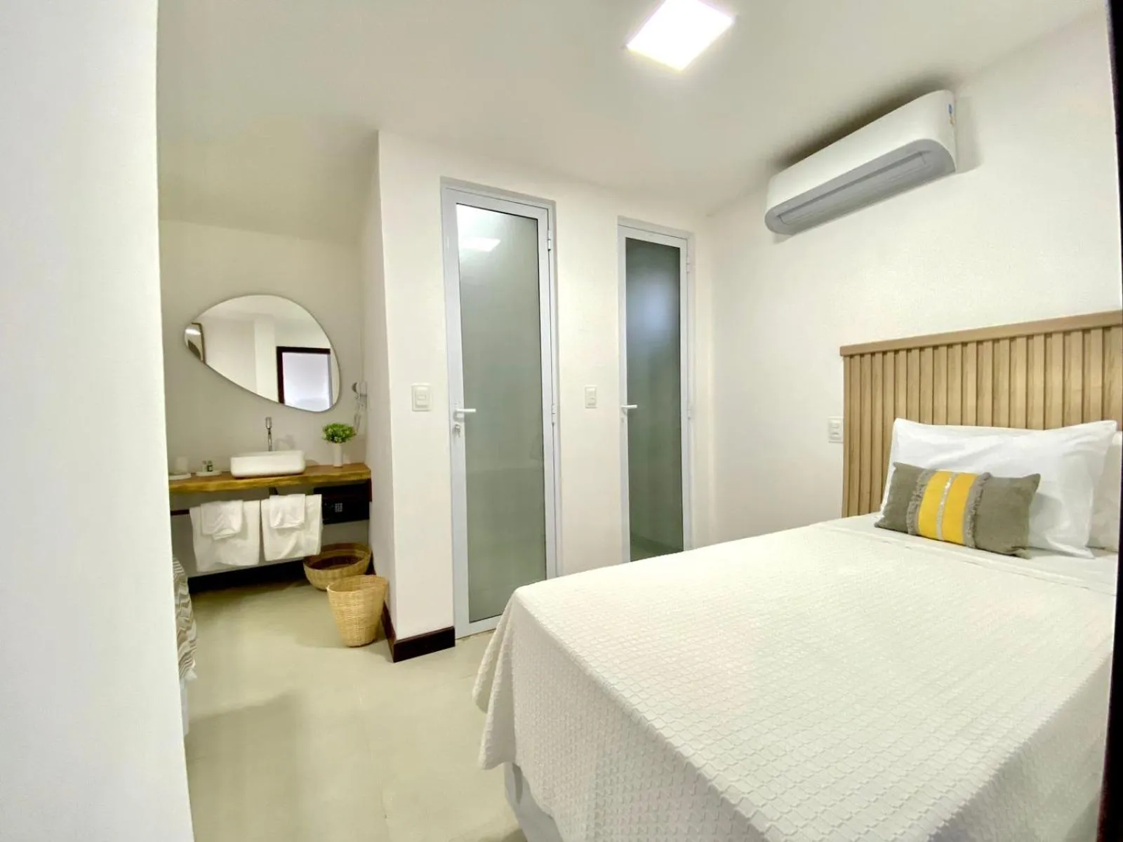 Bathroom, Bed in Charme Pousada Boutique & Spa