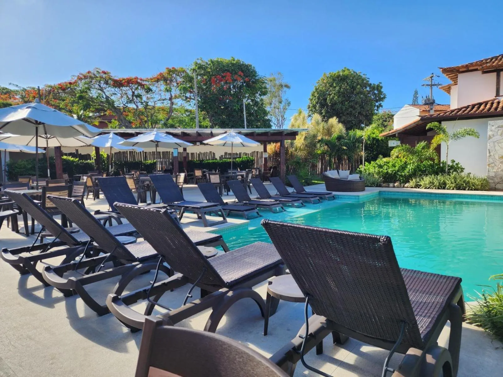Swimming pool in Pousada dos Tangarás