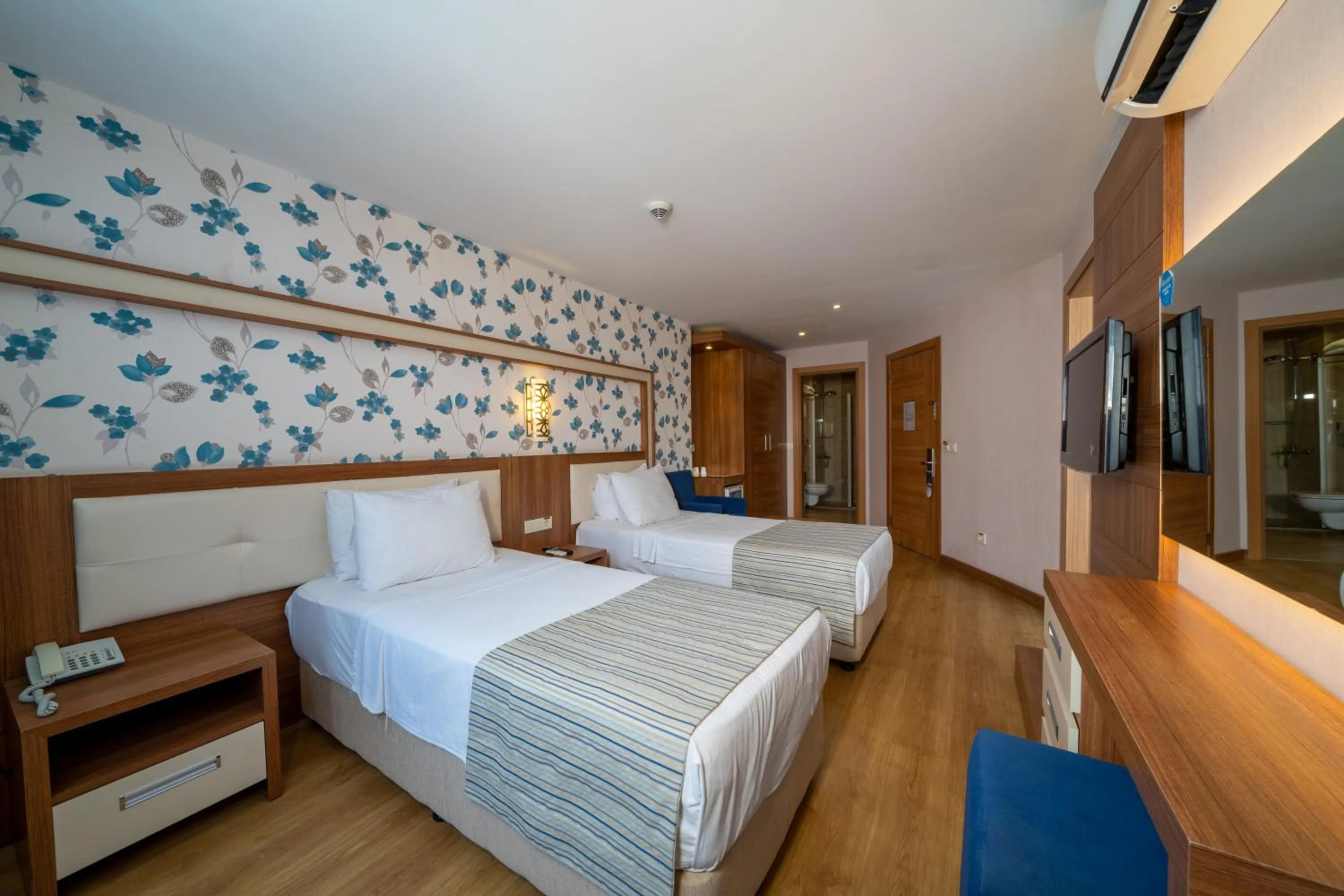 Family, Bed in Sundia By Liberty Oludeniz