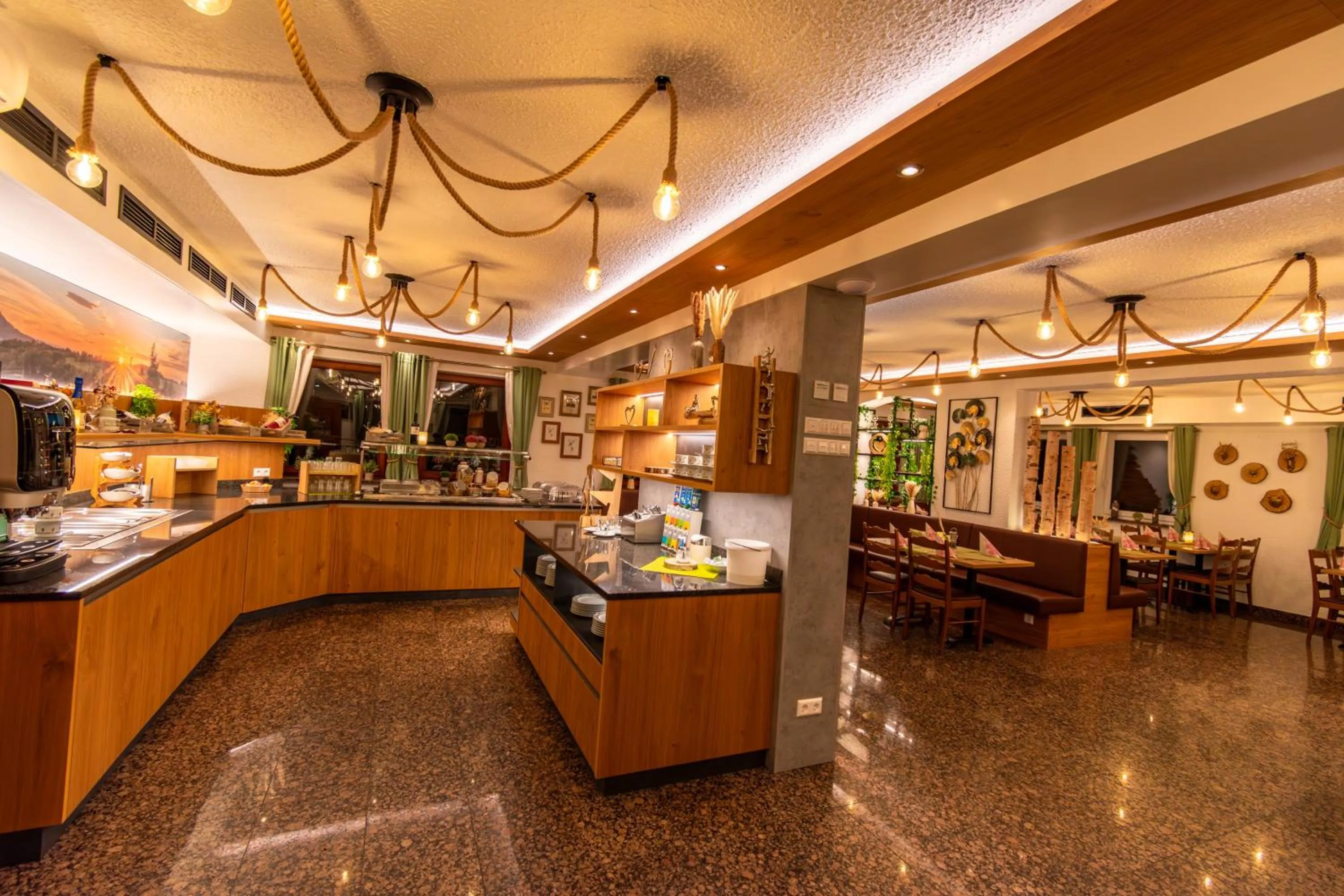 Restaurant/places to eat in Hotel und Restaurant Nehrener Hof