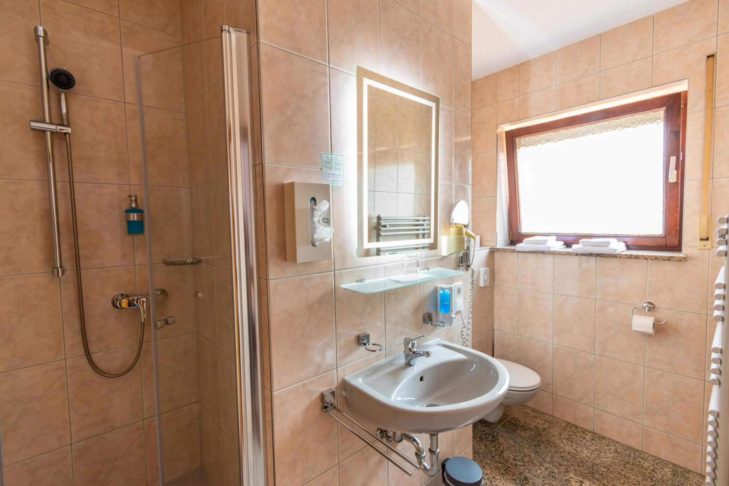 Shower in Hotel und Restaurant Nehrener Hof