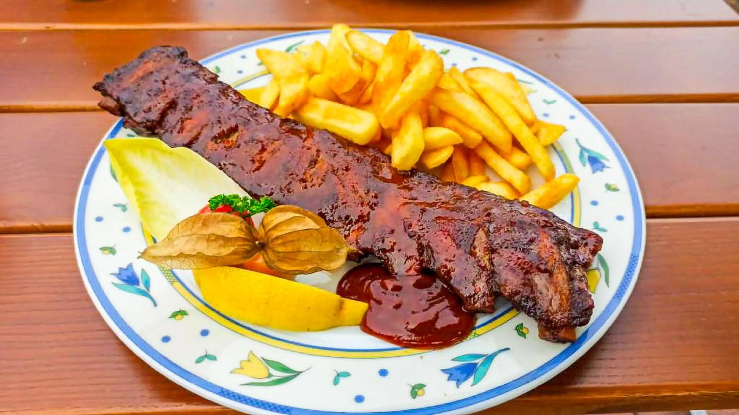 Restaurant/places to eat in Hotel und Restaurant Nehrener Hof