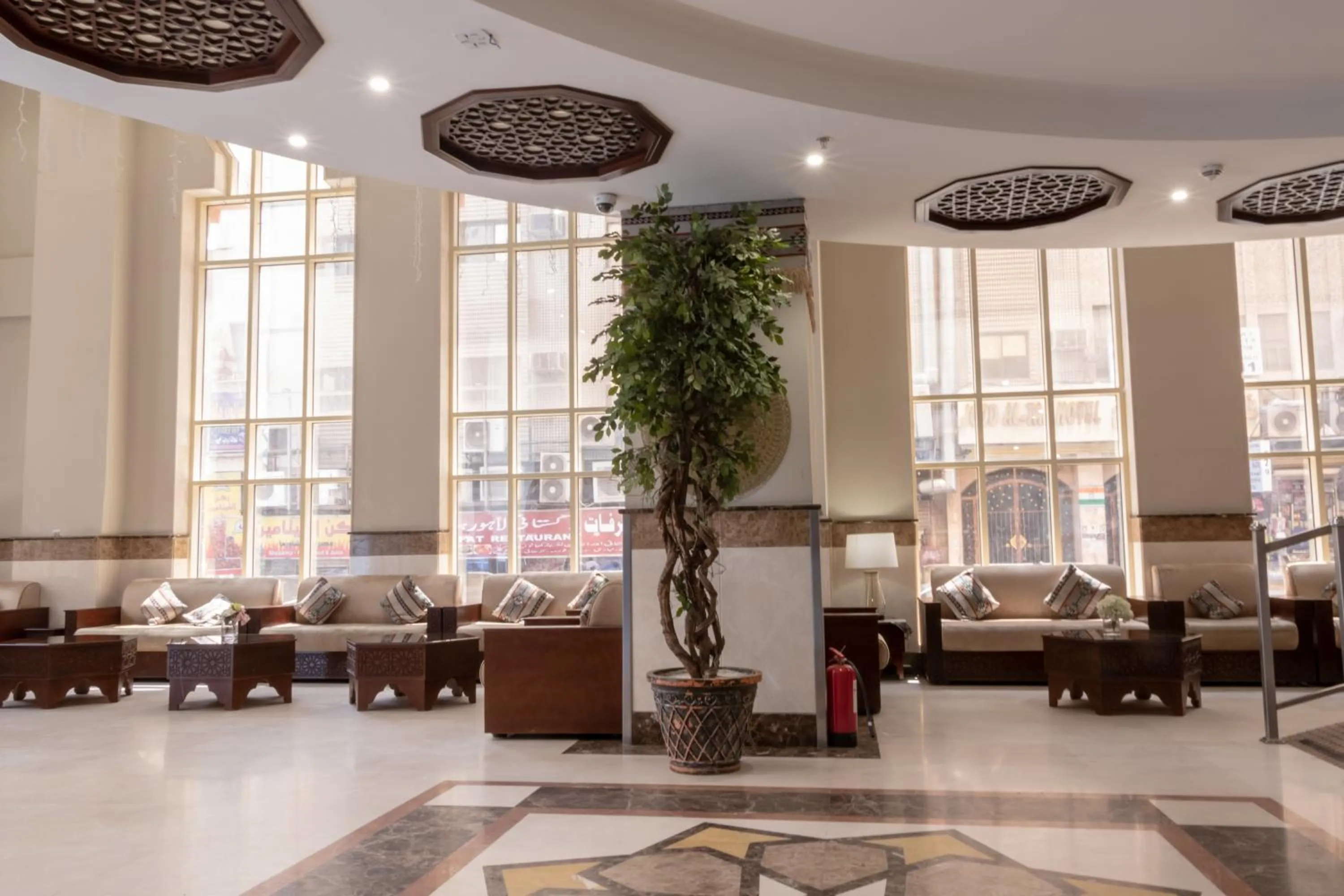 Lobby or reception in Dhiafat Al Raja Hotel