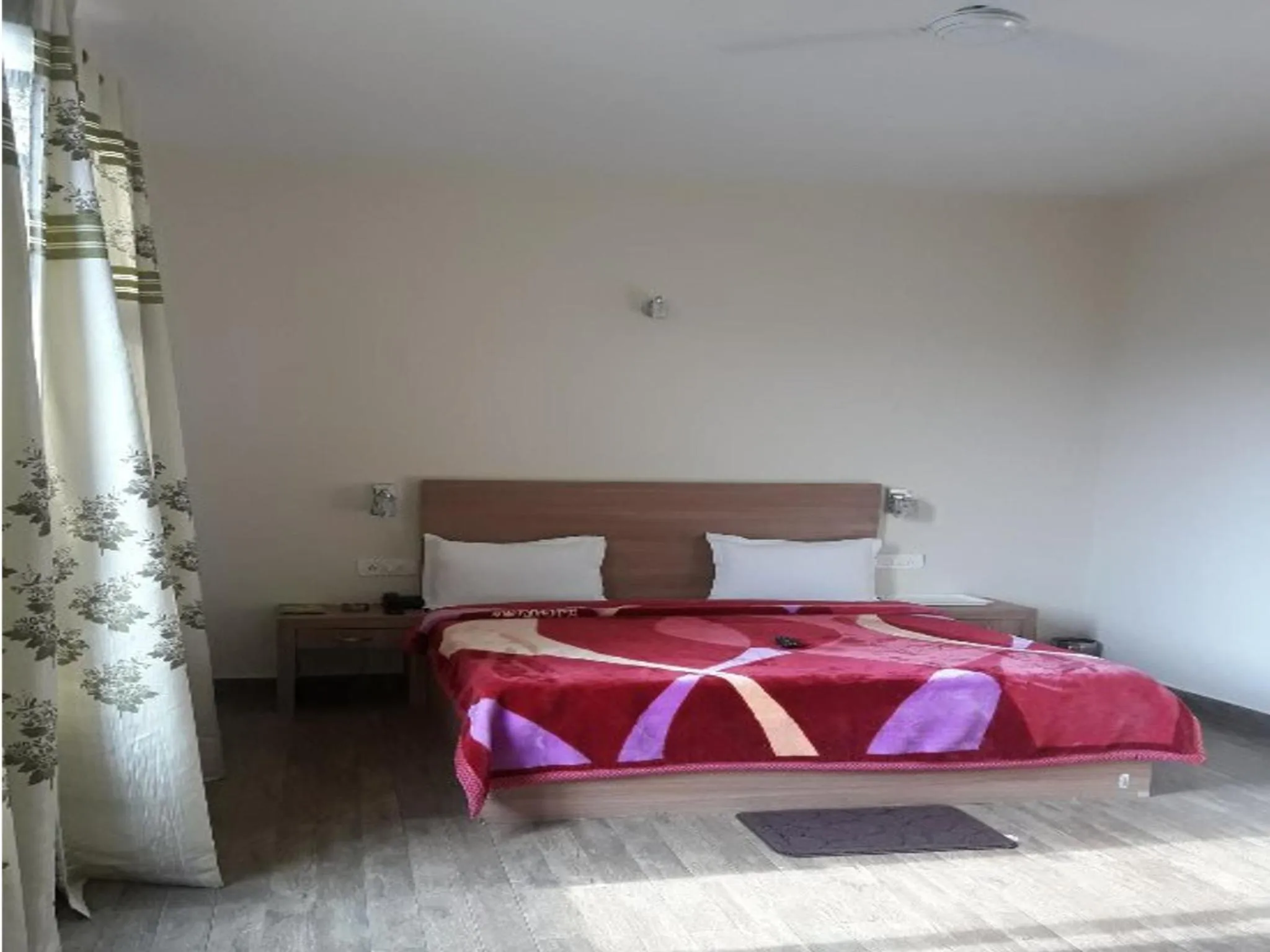 Hotel Emerald Valley