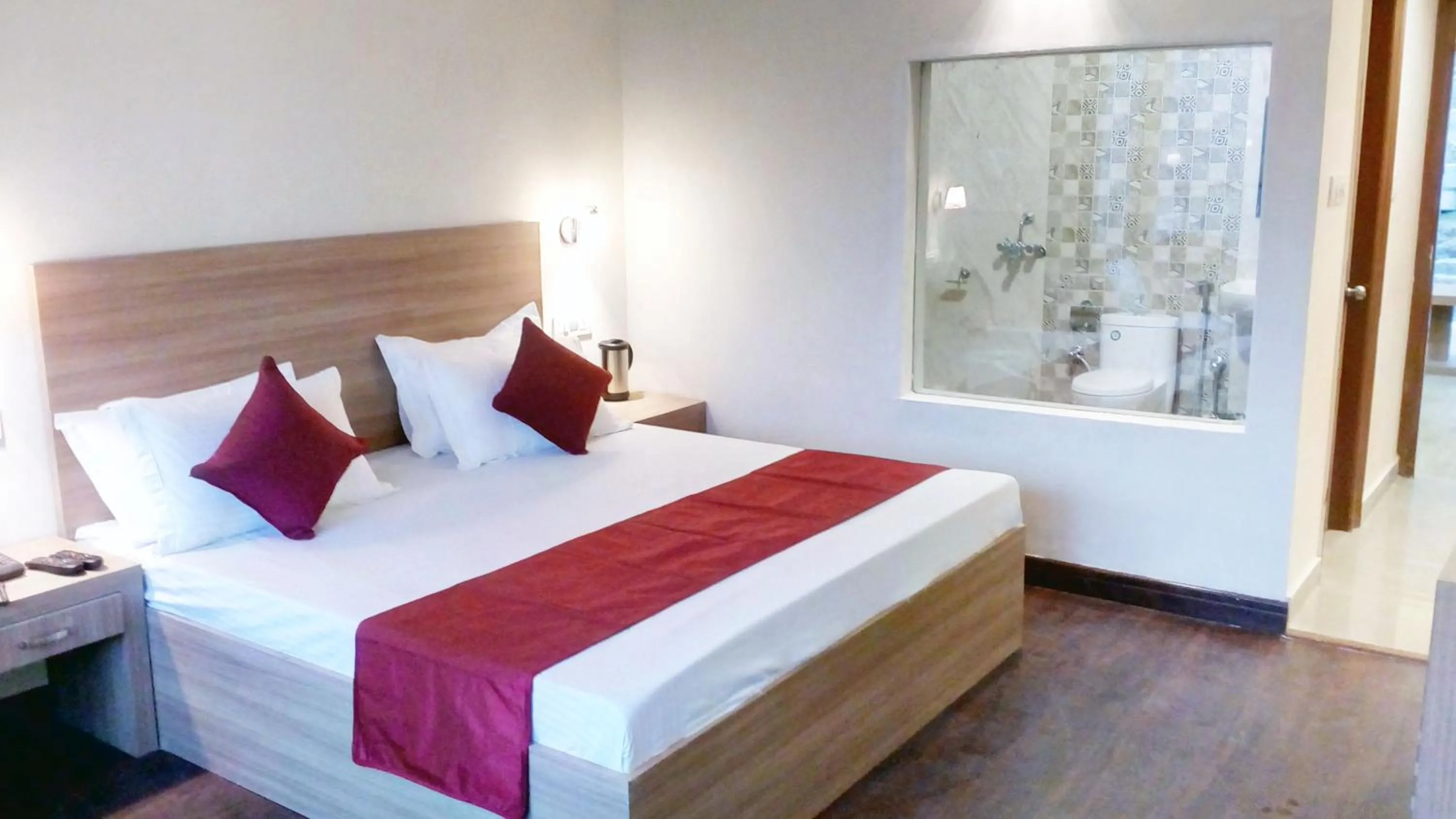 Bedroom in Hotel Emerald Valley