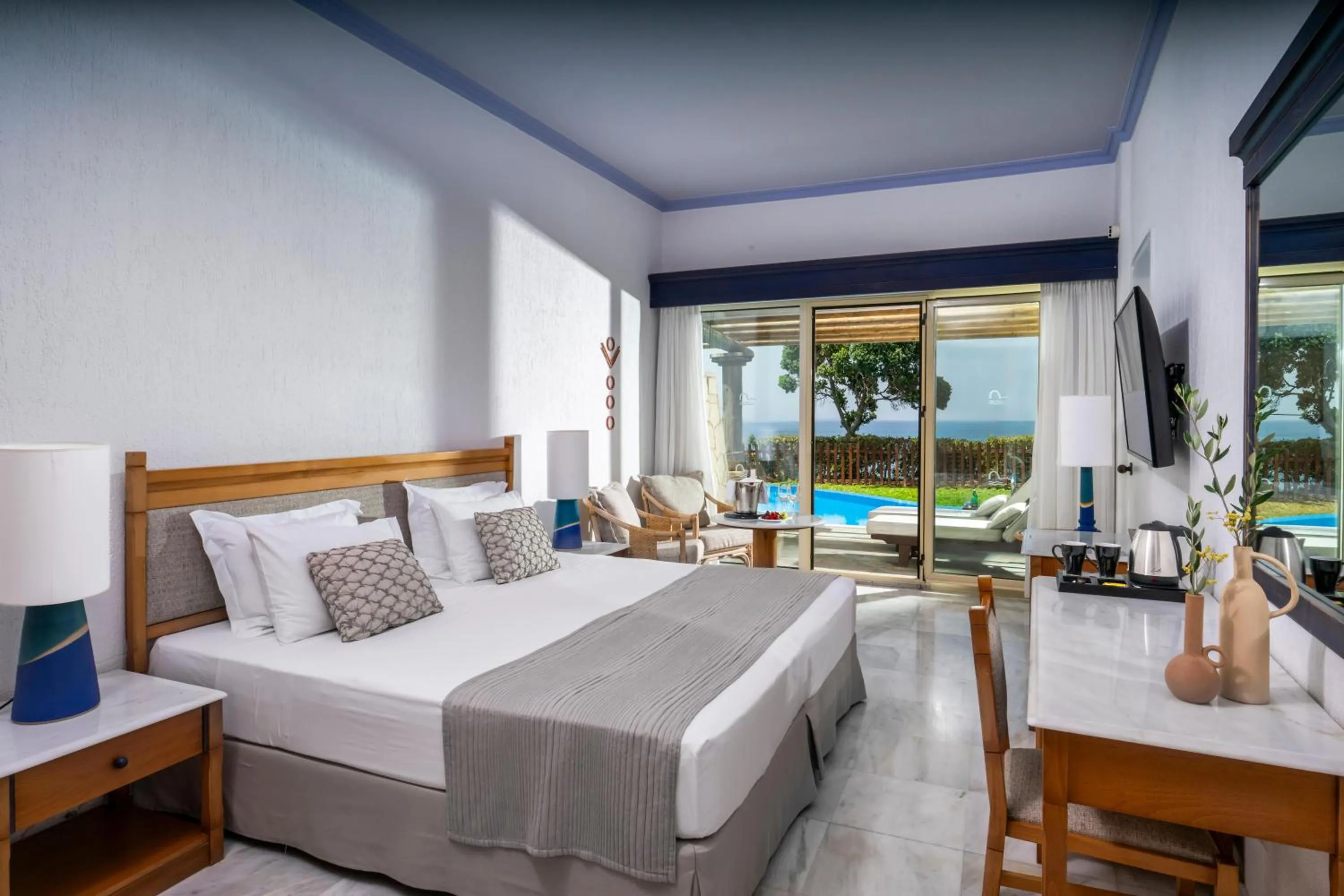 Photo of the whole room, Bed in Leptos Panorama Hotel