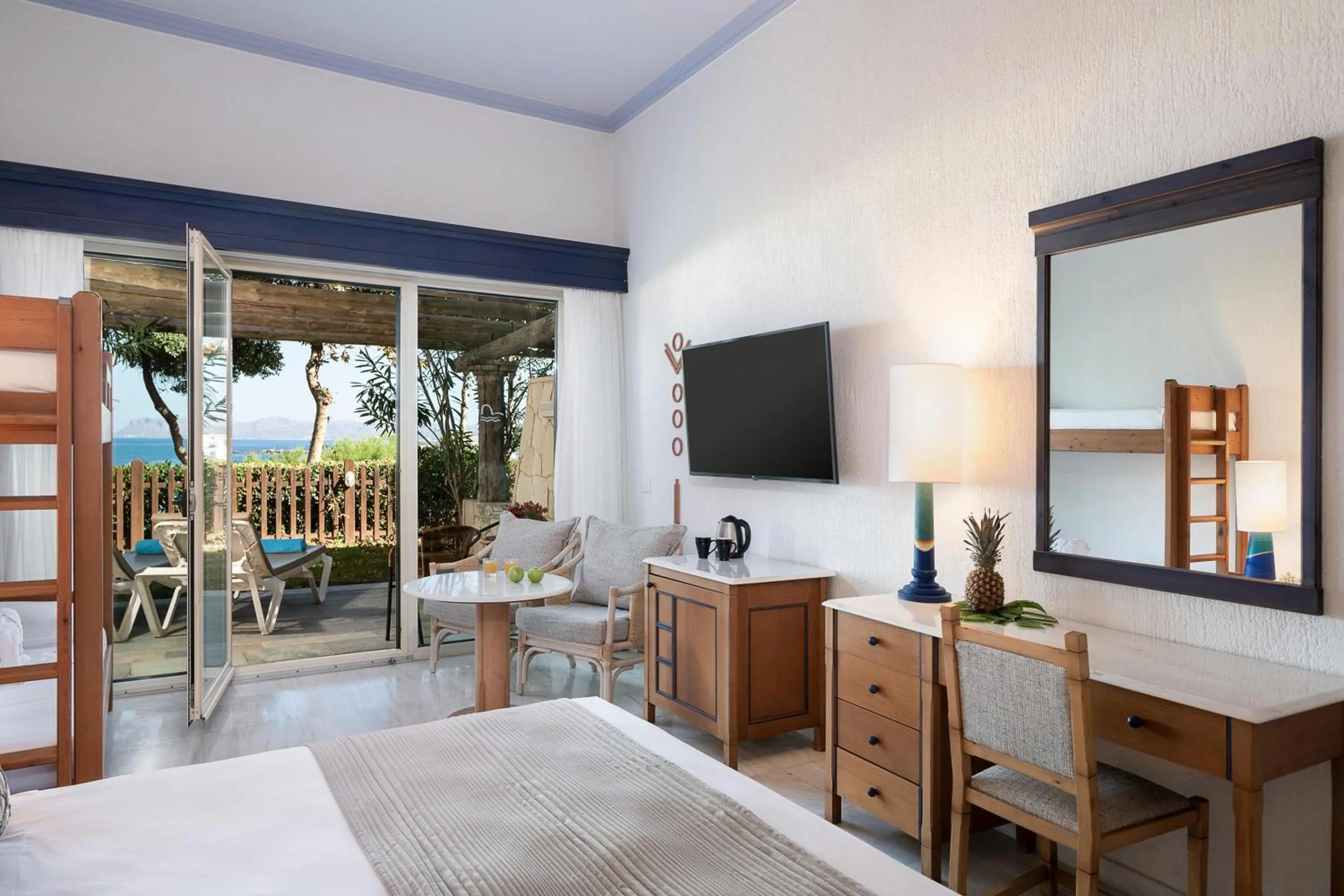 Photo of the whole room in Leptos Panorama Hotel