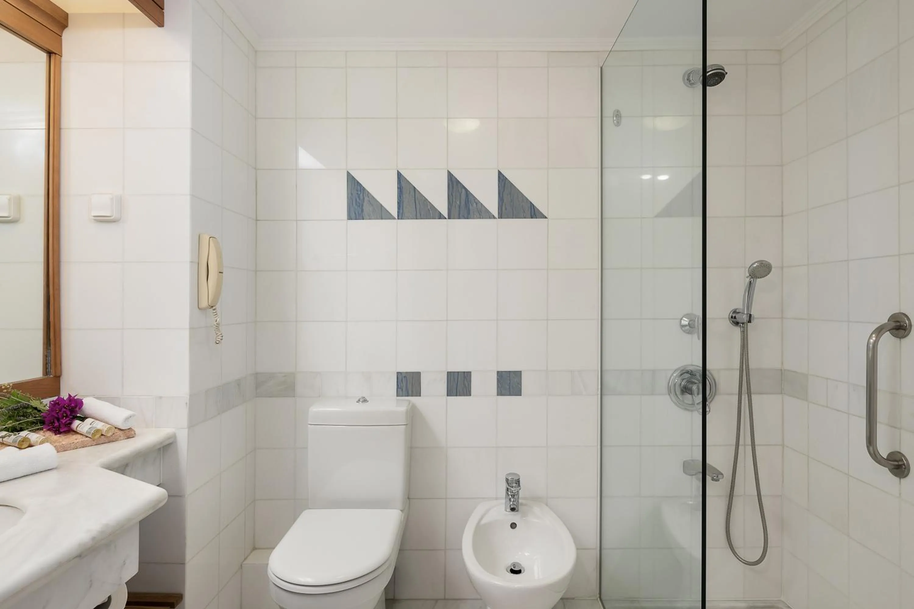 Bathroom in Leptos Panorama Hotel