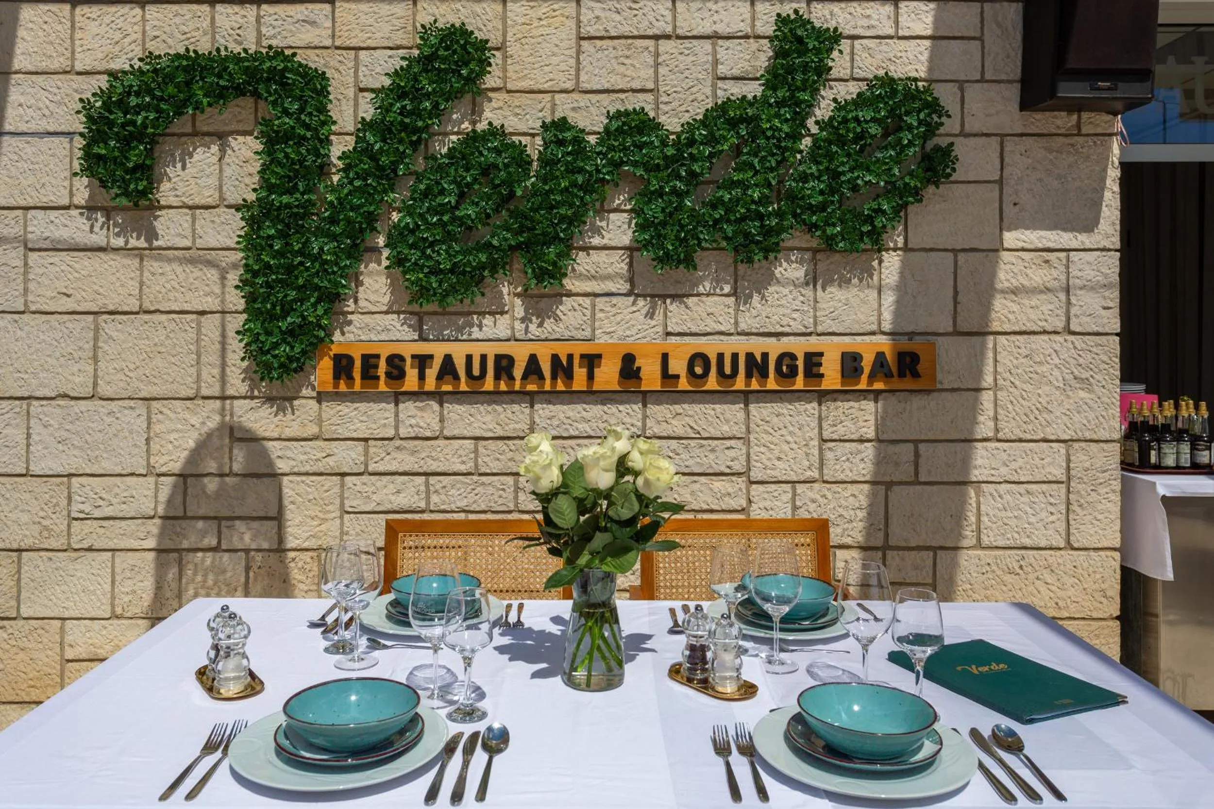 Restaurant/places to eat in Hotel Adria