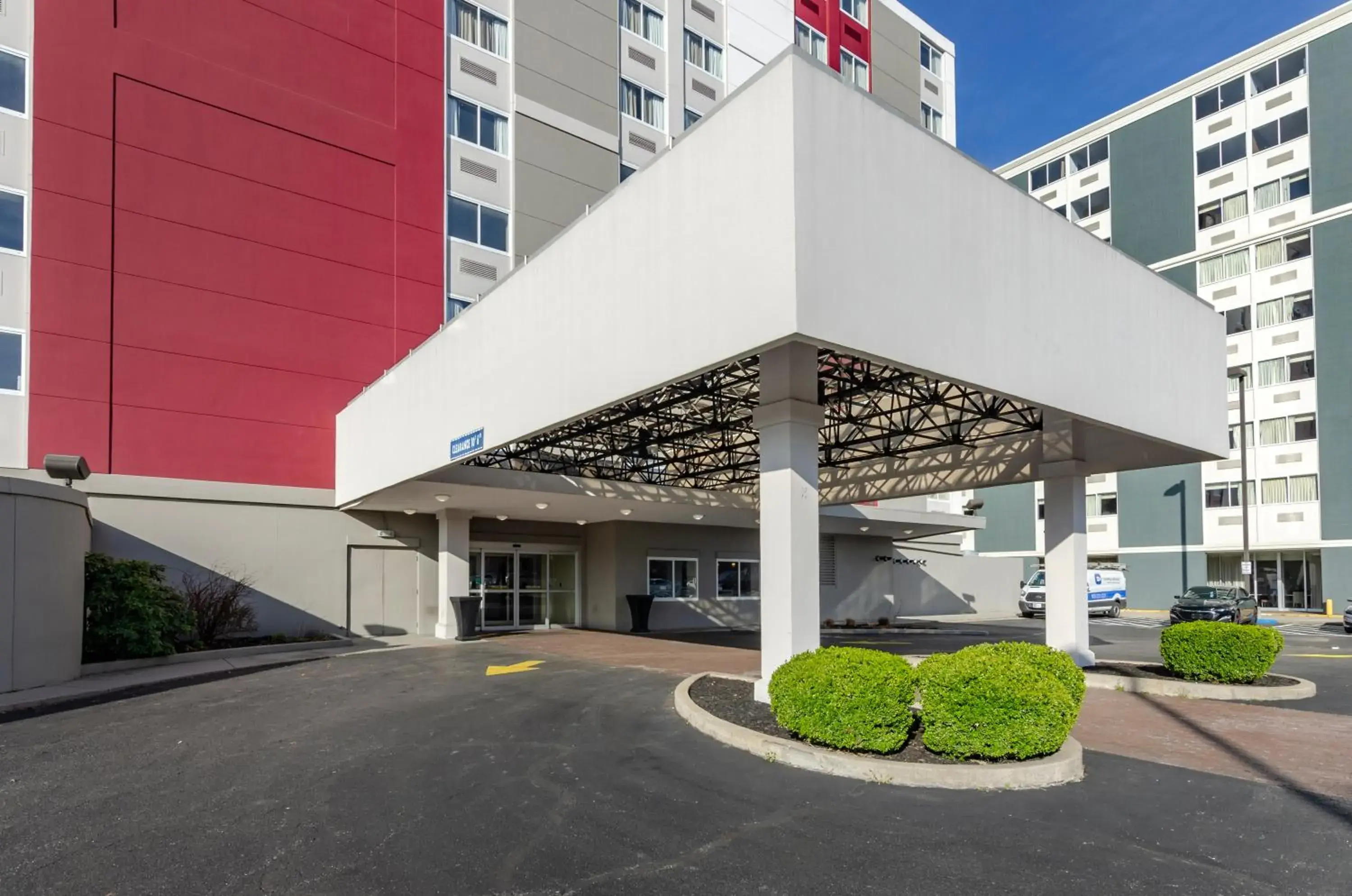 Facade/entrance in The Capitol Hotel Facade/entrance in The Capitol Hotel