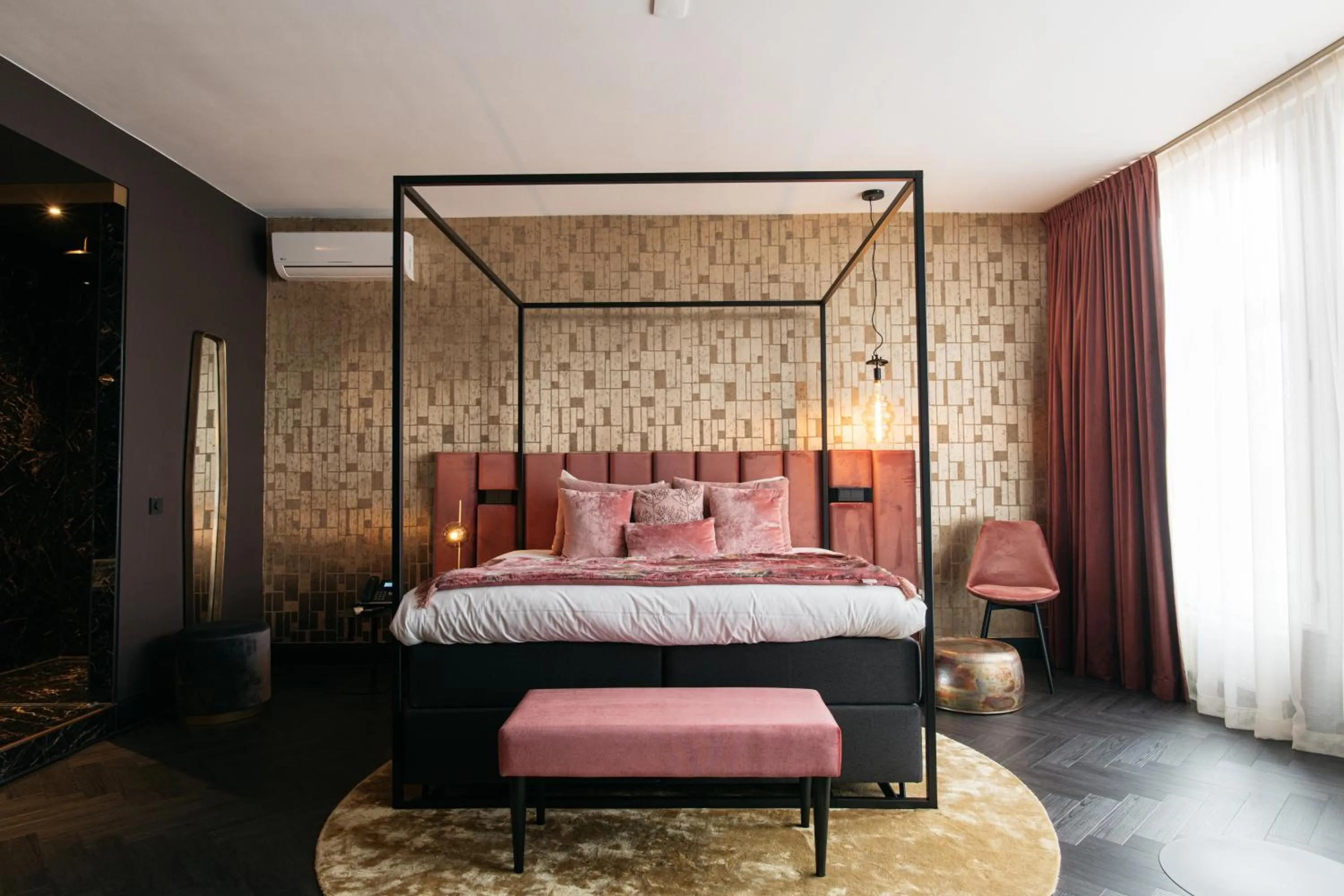 Bed in Hotel Britannique