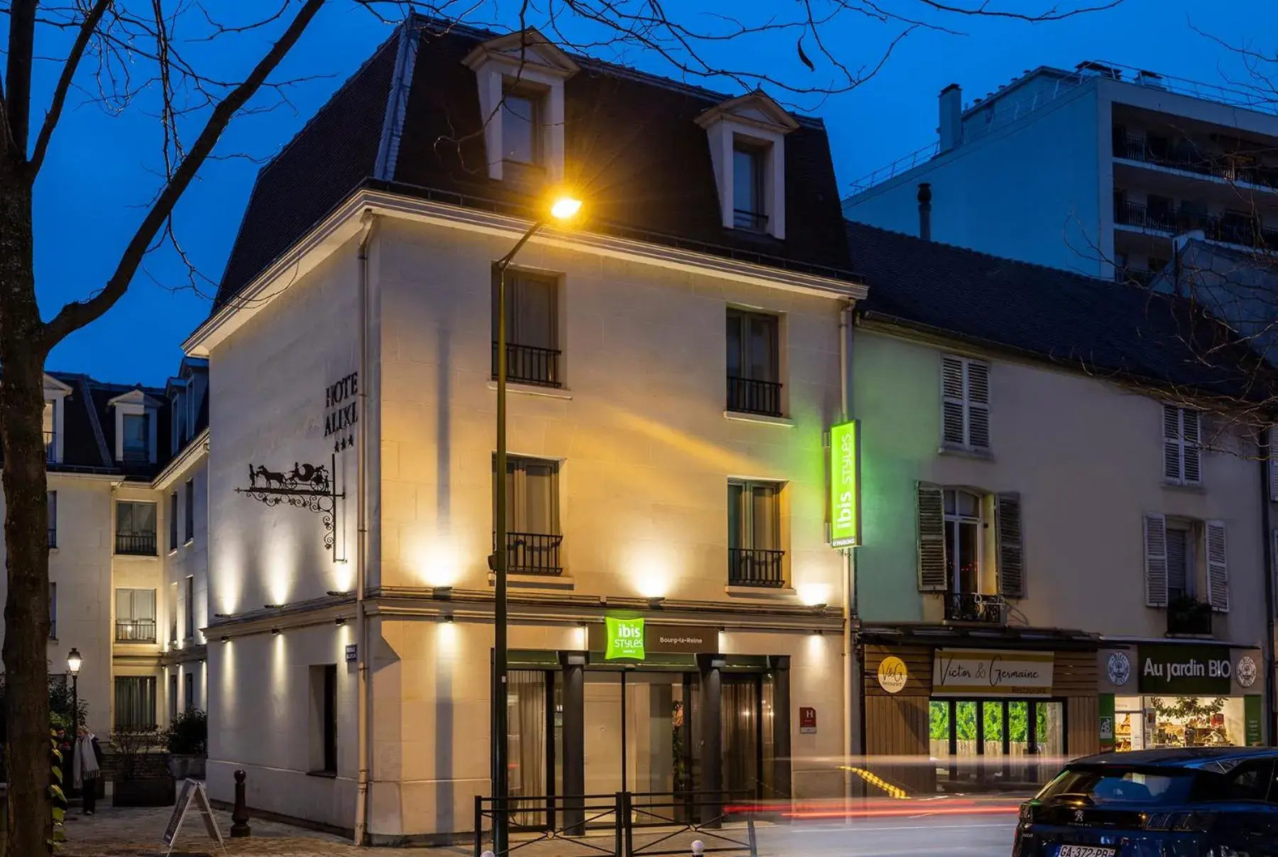 Property building in ibis Styles Bourg La Reine Property building in ibis Styles Bourg La Reine