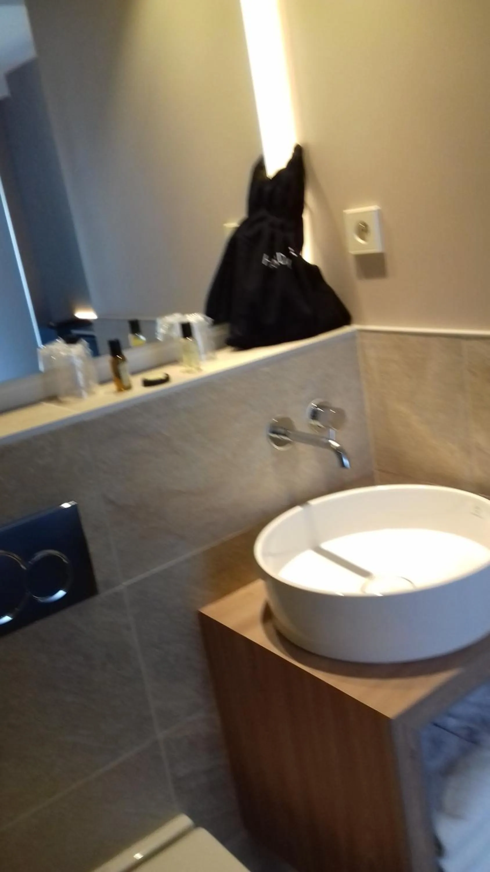 Bathroom in ibis Styles Bourg La Reine