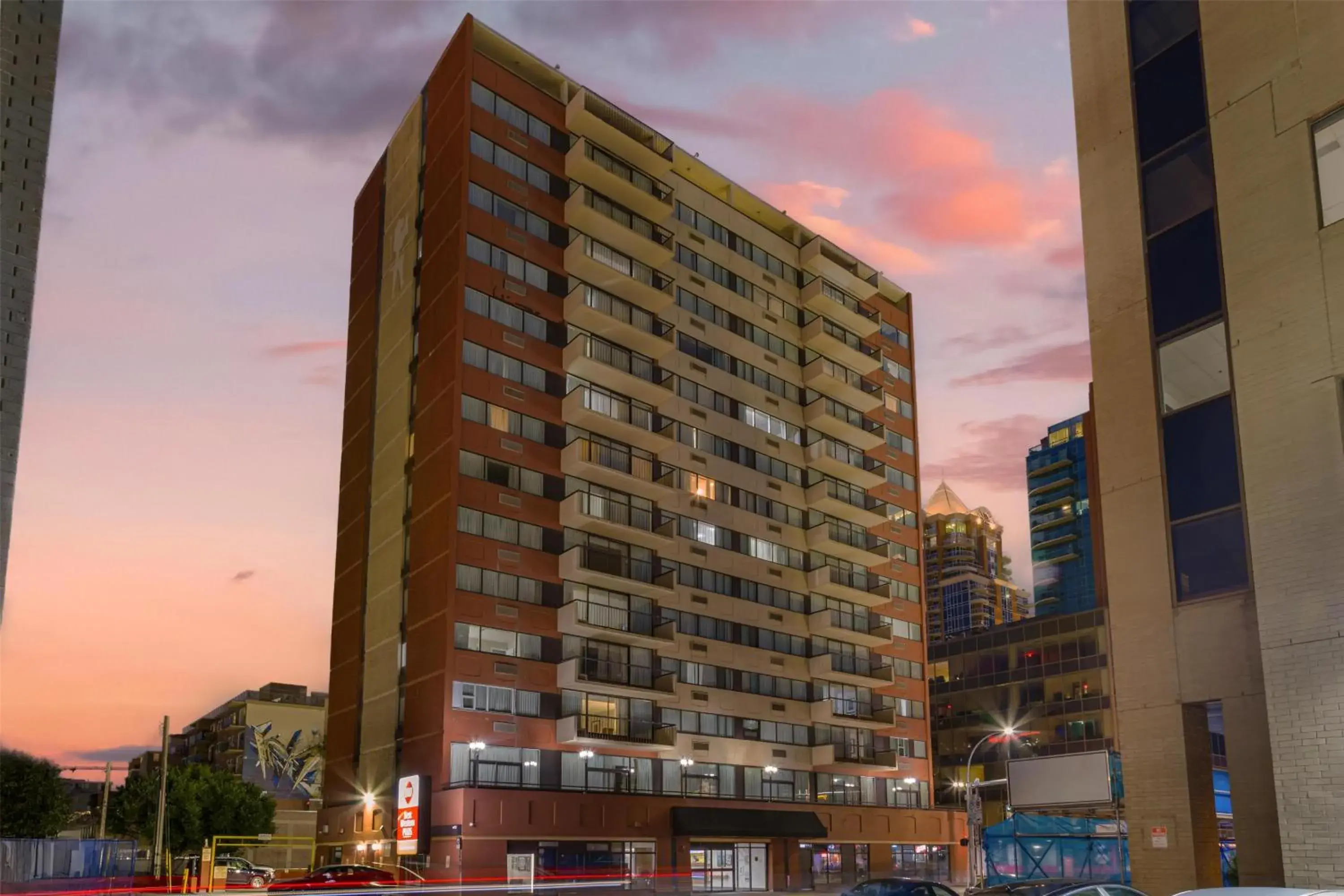 Property building in Best Western Plus Suites Downtown Calgary Property building in Best Western Plus Suites Downtown Calgary