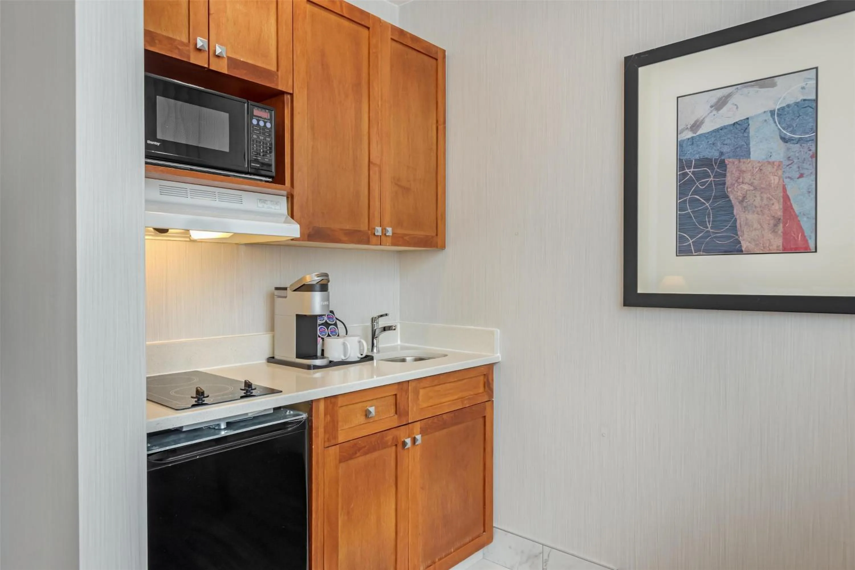 Bedroom in Best Western Plus Suites Downtown Calgary