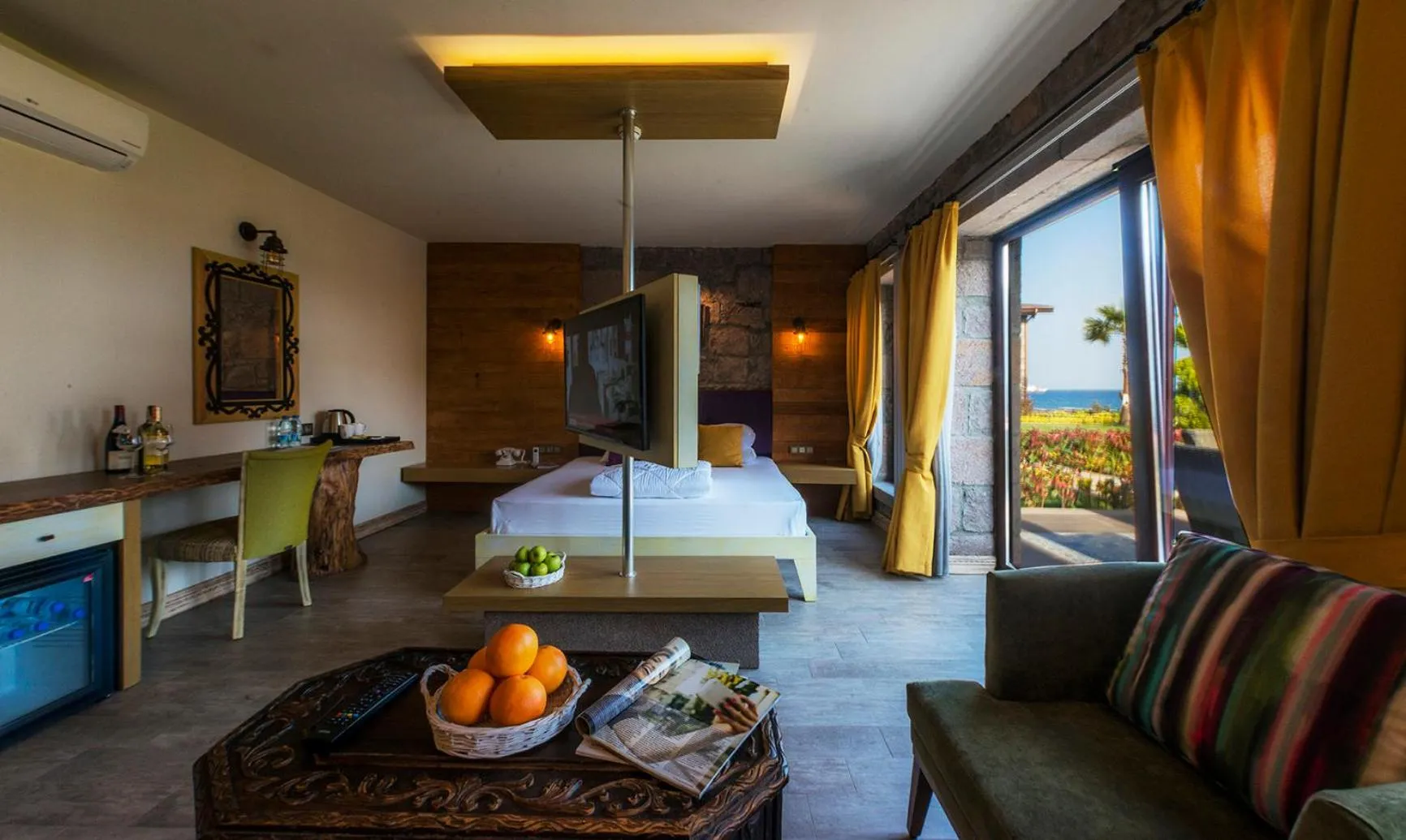 Photo of the whole room in Assos Zeyti̇n Han Special Class Hotel Adults only 12