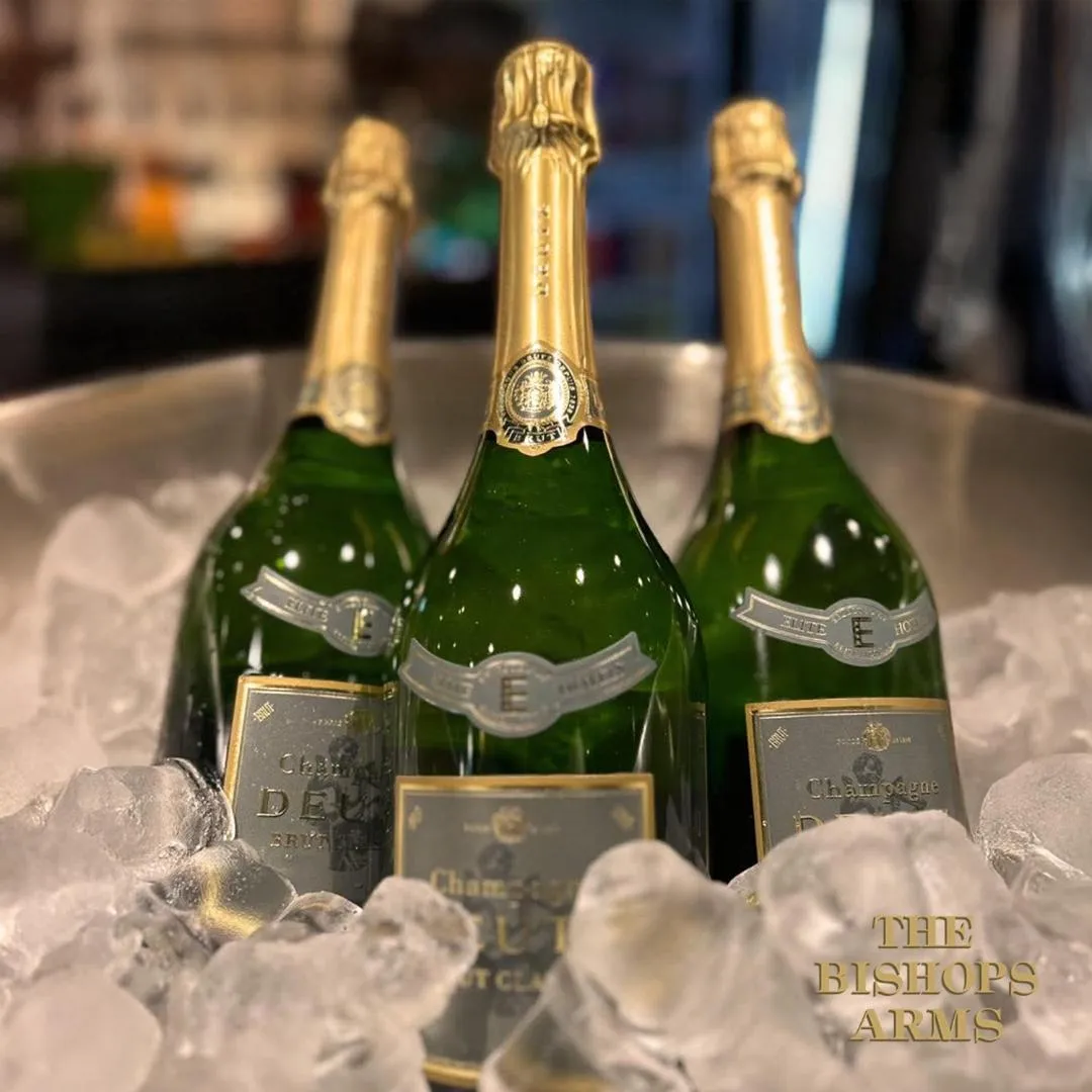 Alcoholic drinks in Hotel Bishops Arms Mora