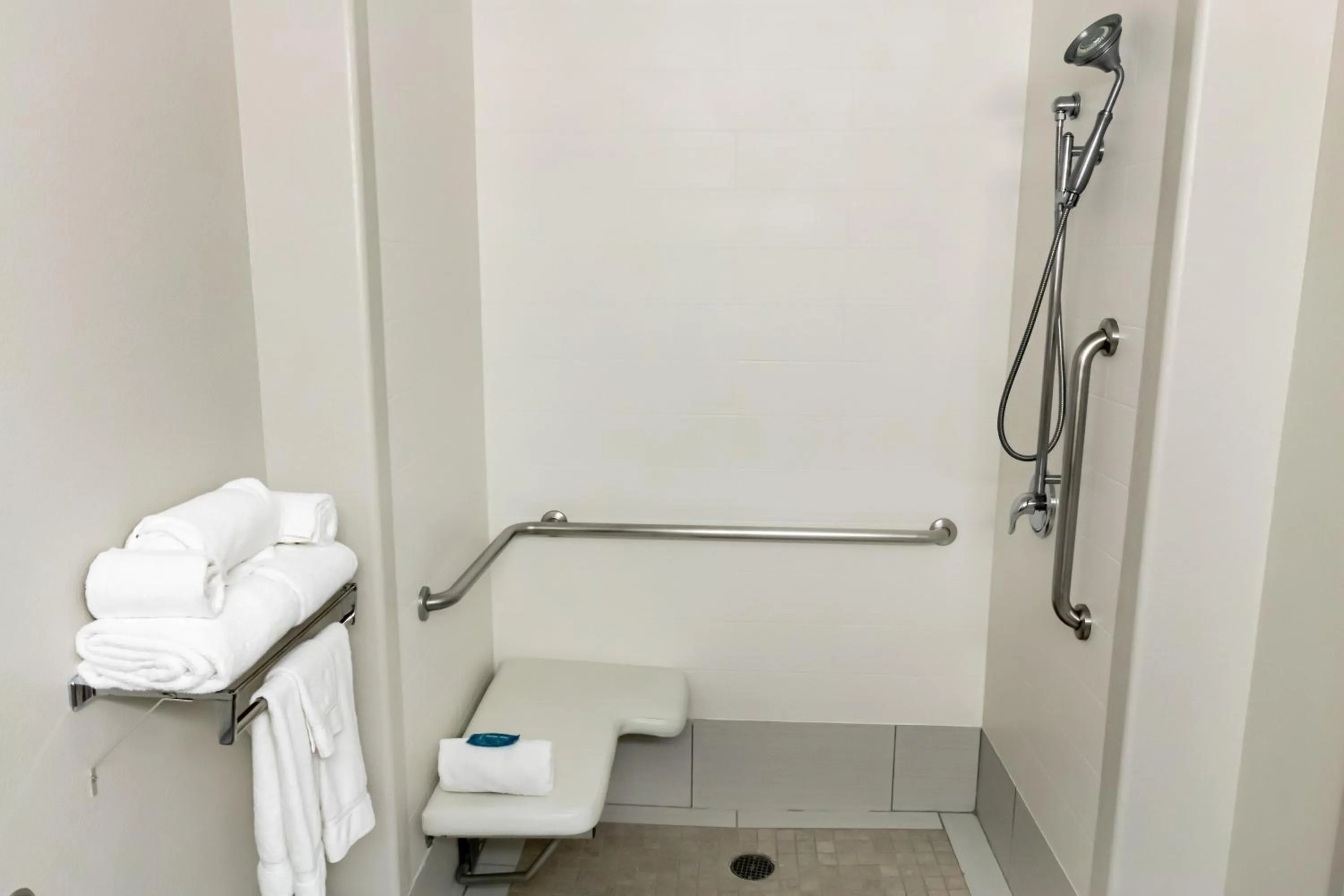 Photo of the whole room in Holiday Inn Express Pendleton by IHG