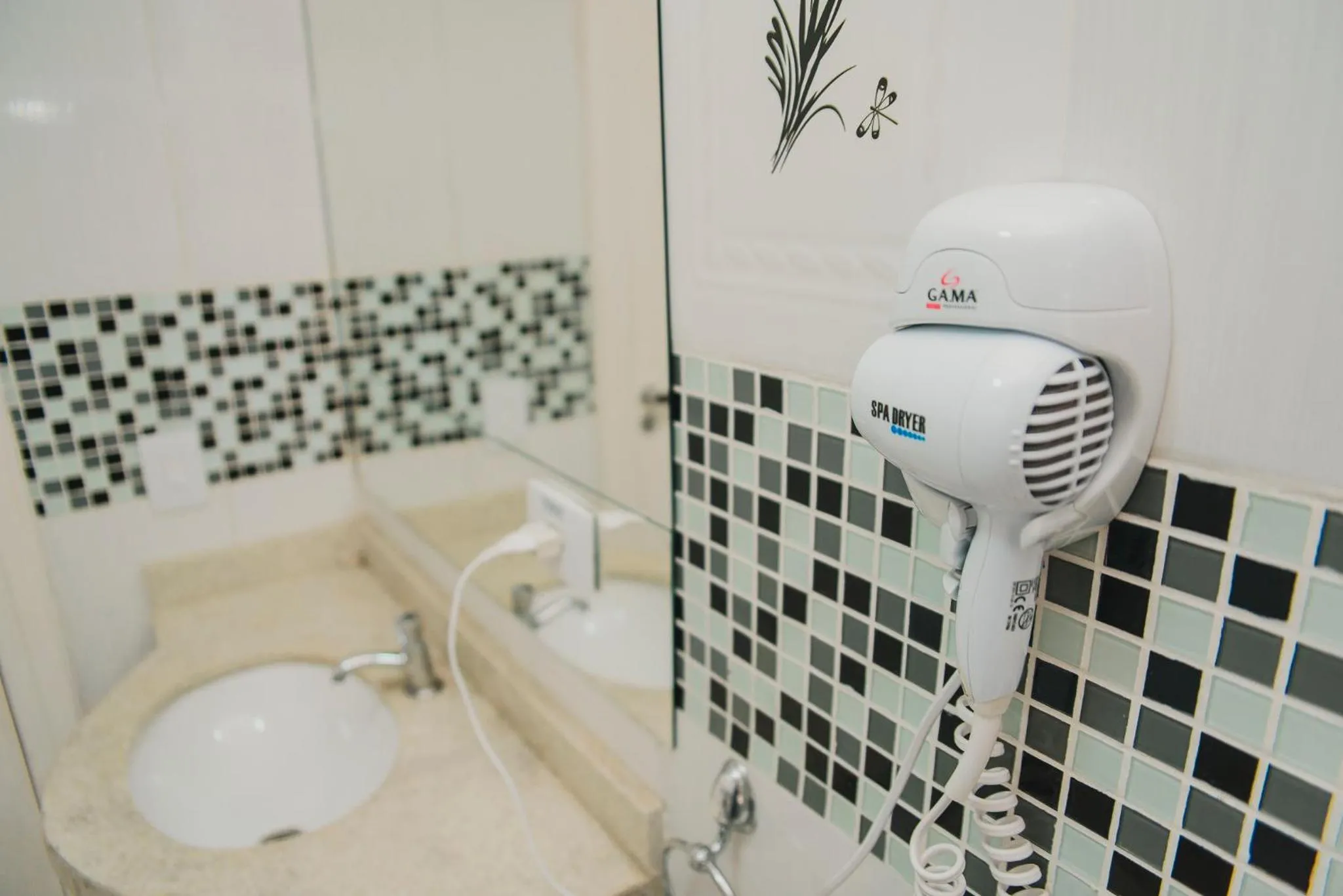 Twin Room - single occupancy - H9 in Espaço Tajj