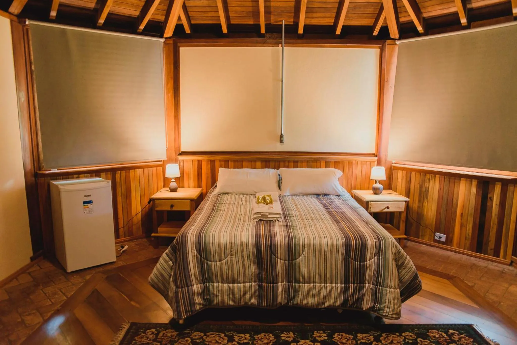 Queen Suite with Spa Bath - single occupancy in Espaço Tajj