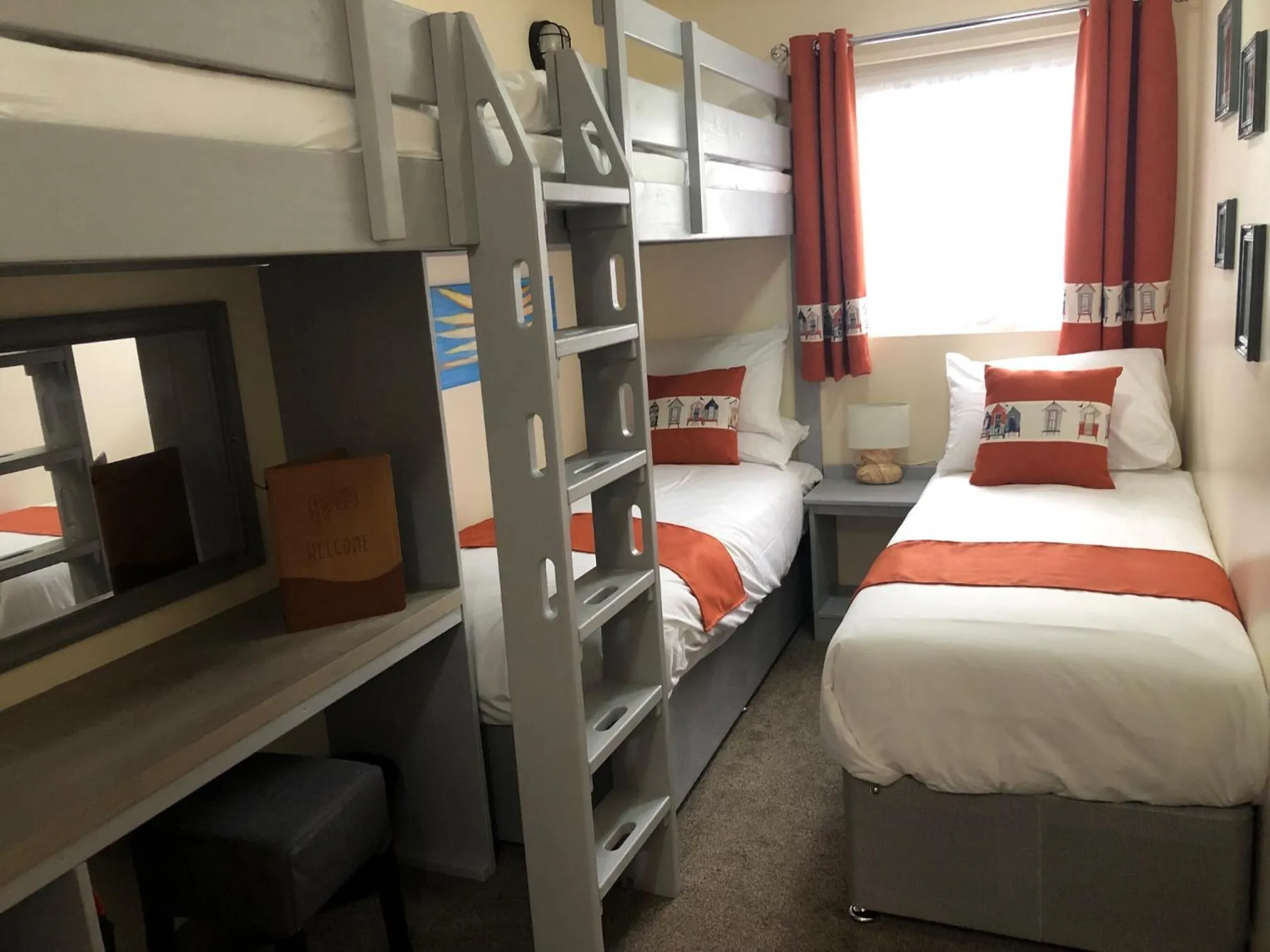 bunk bed, Bed in Explorers Retreat Matlock Bath