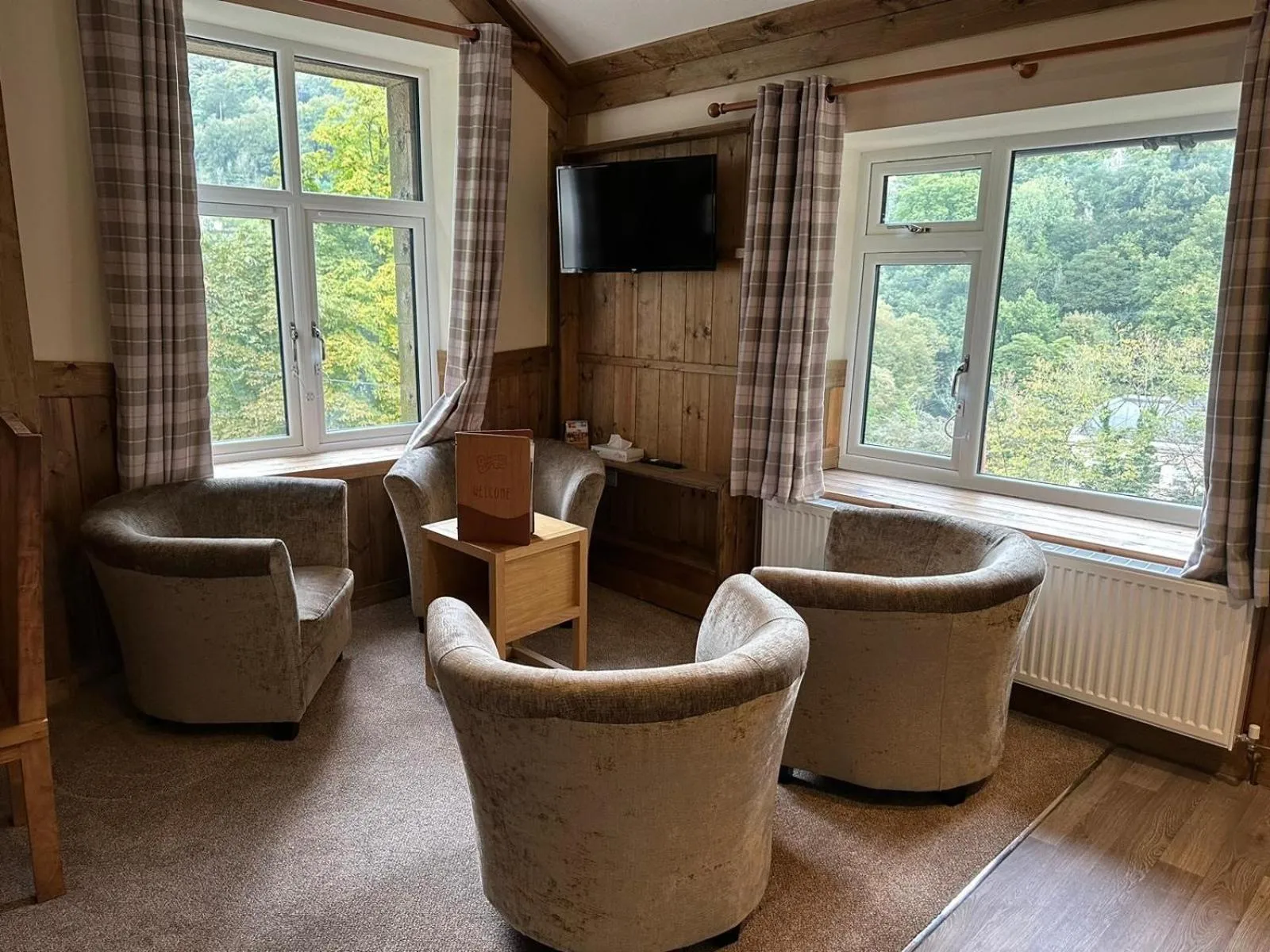 Living room in Explorers Retreat Matlock Bath