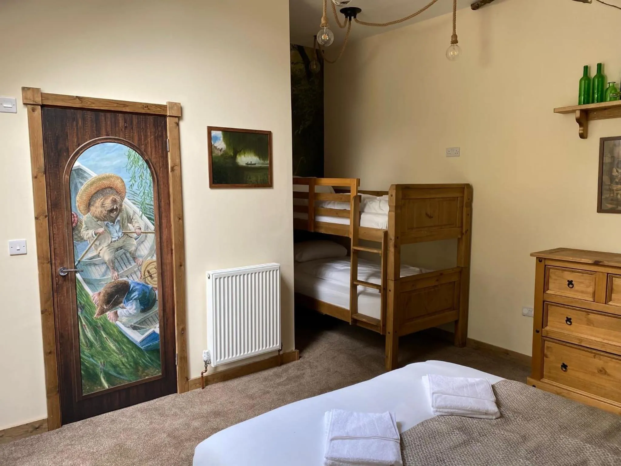 Bedroom, Bed in Explorers Retreat Matlock Bath