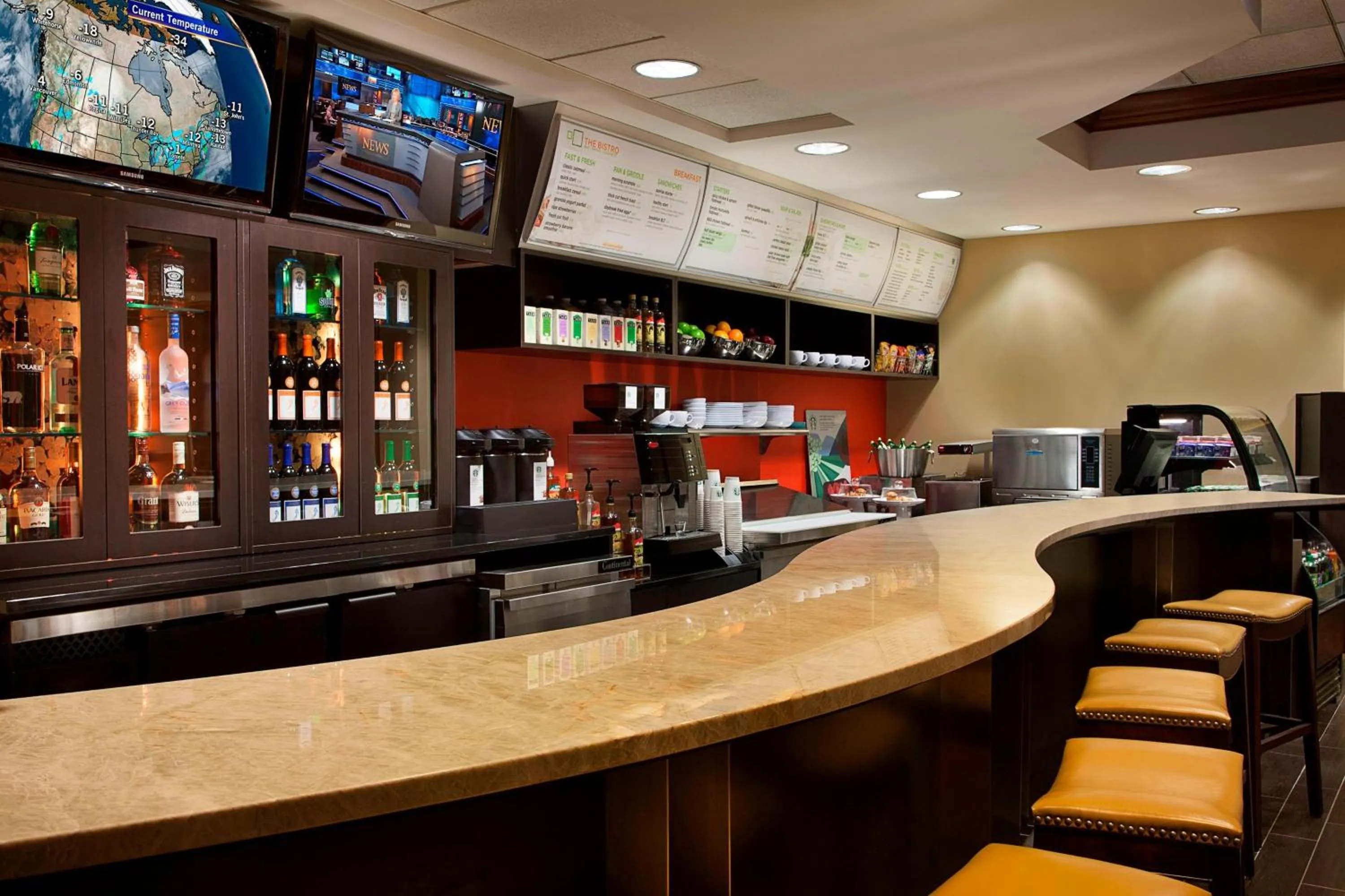 Restaurant/places to eat in Courtyard by Marriott Toronto Airport
