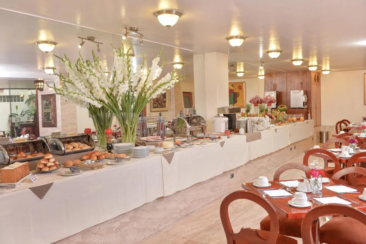 Breakfast in Hotel Ruinas