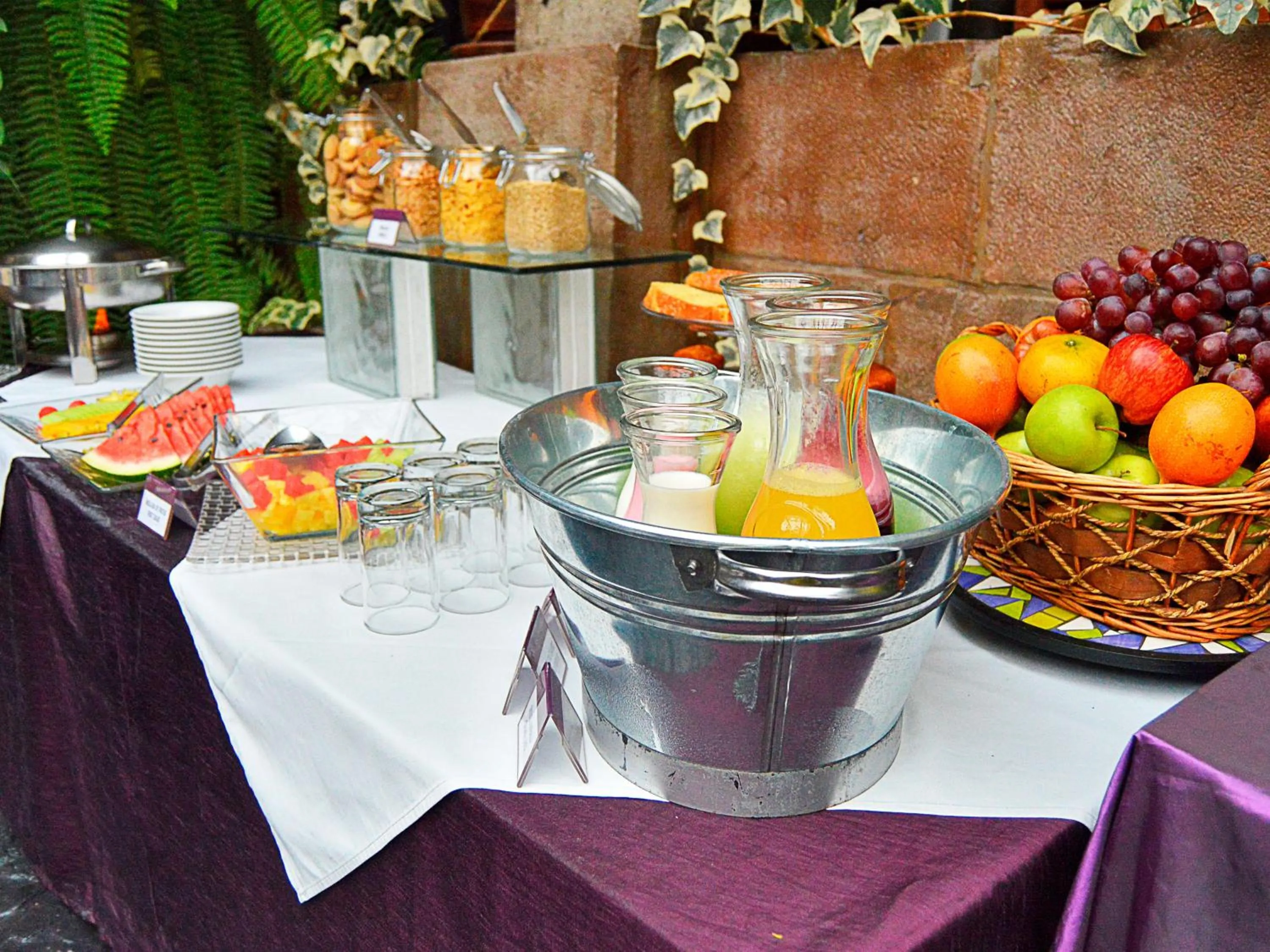 Buffet breakfast, Food in Andean Wings Boutique Hotel