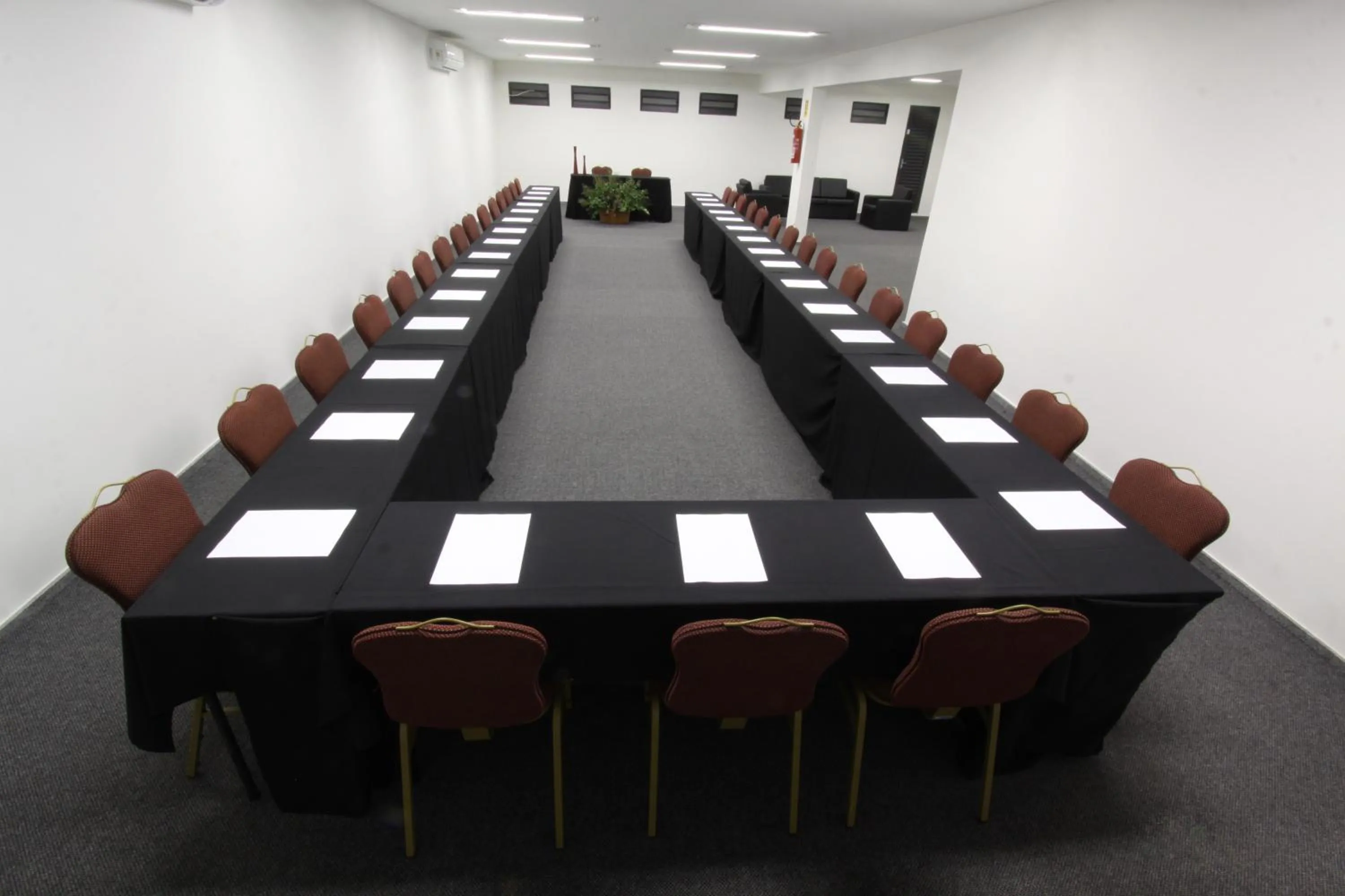 Business facilities in Esplanada Brasilia Hotel e Eventos