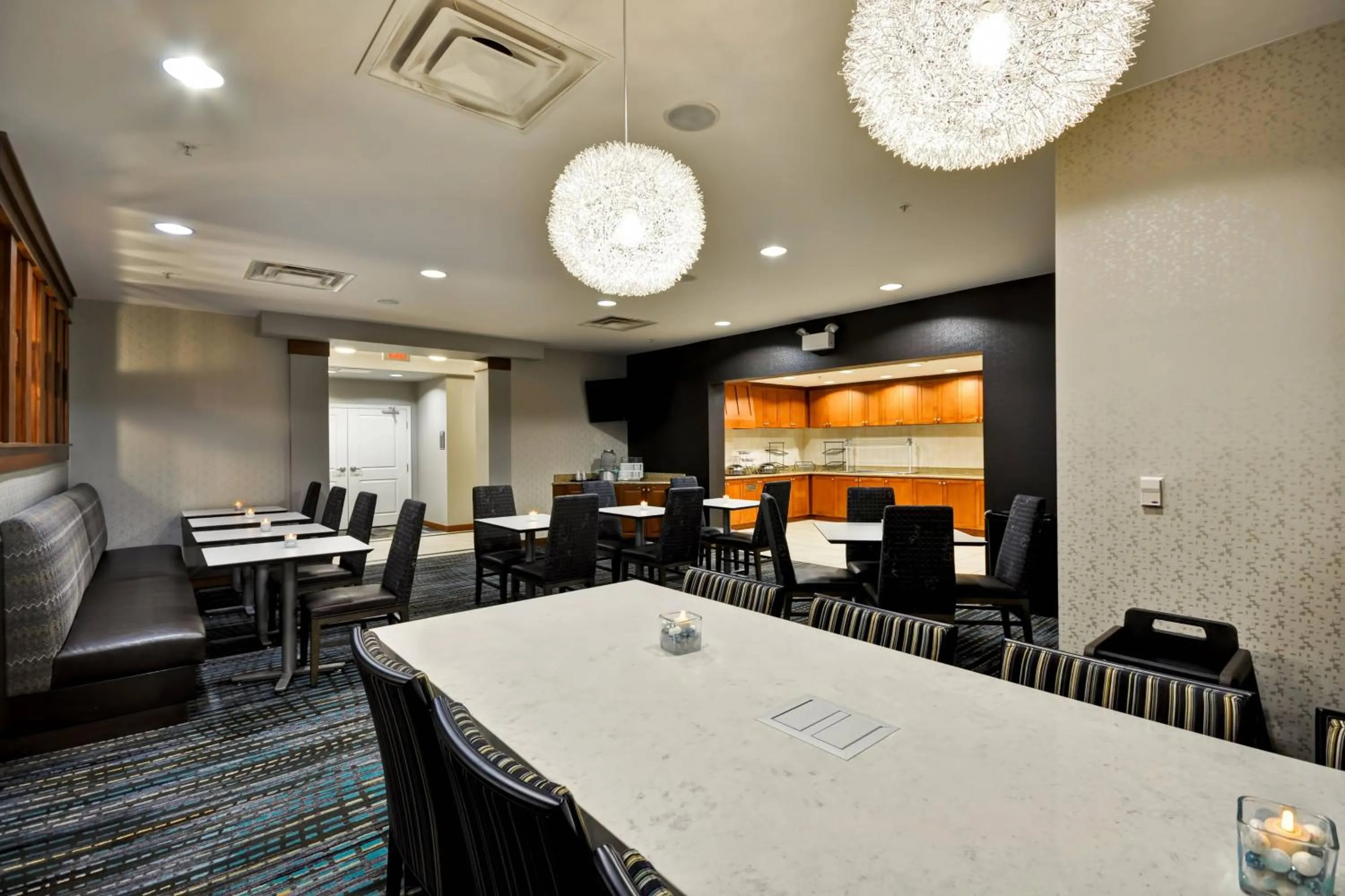 Restaurant/places to eat in Residence Inn by Marriott Gulfport-Biloxi Airport
