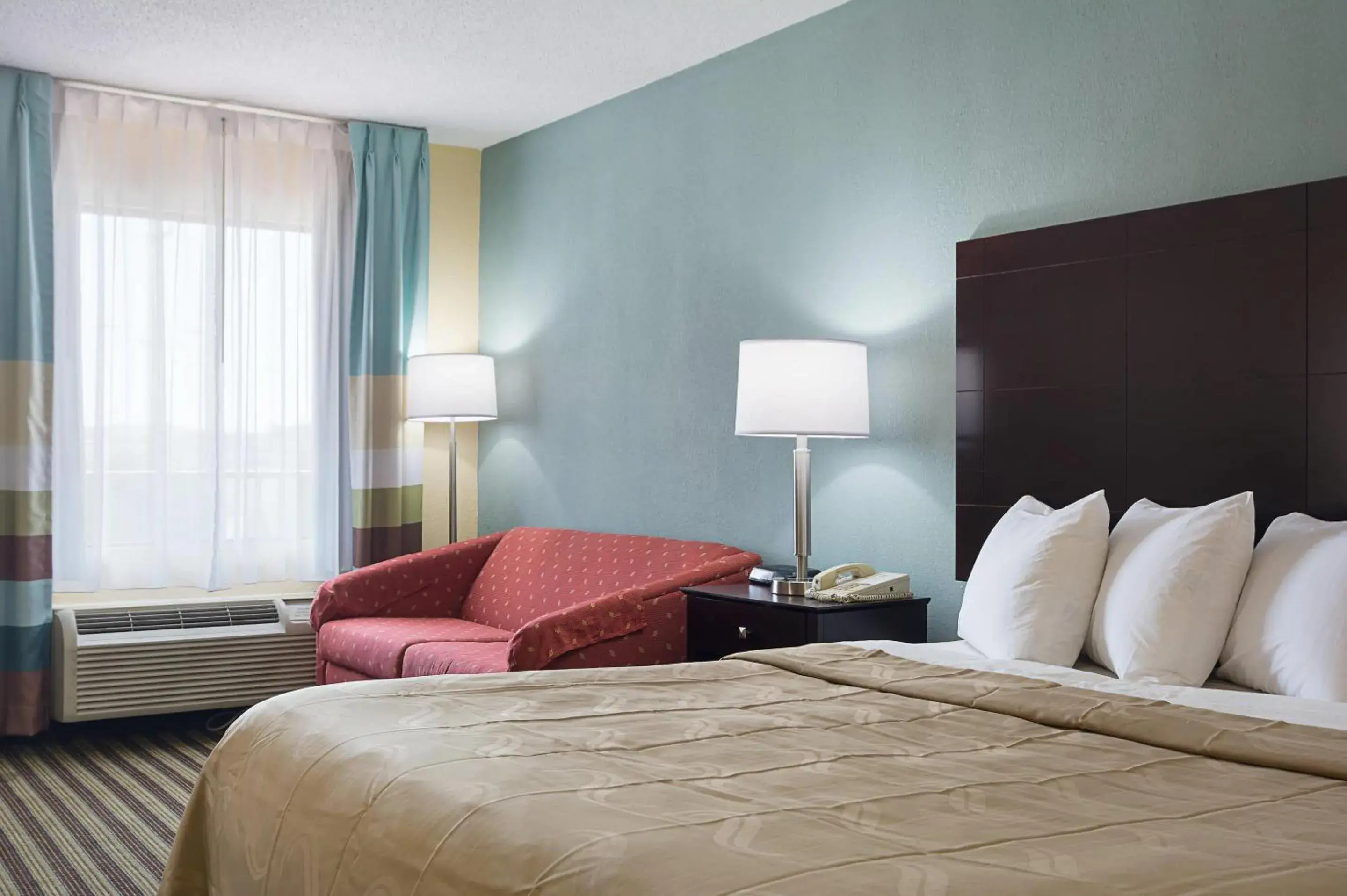 Bedroom, Bed in Quality Inn Calhoun North I-75 Bedroom, Bed in Quality Inn Calhoun North I-75