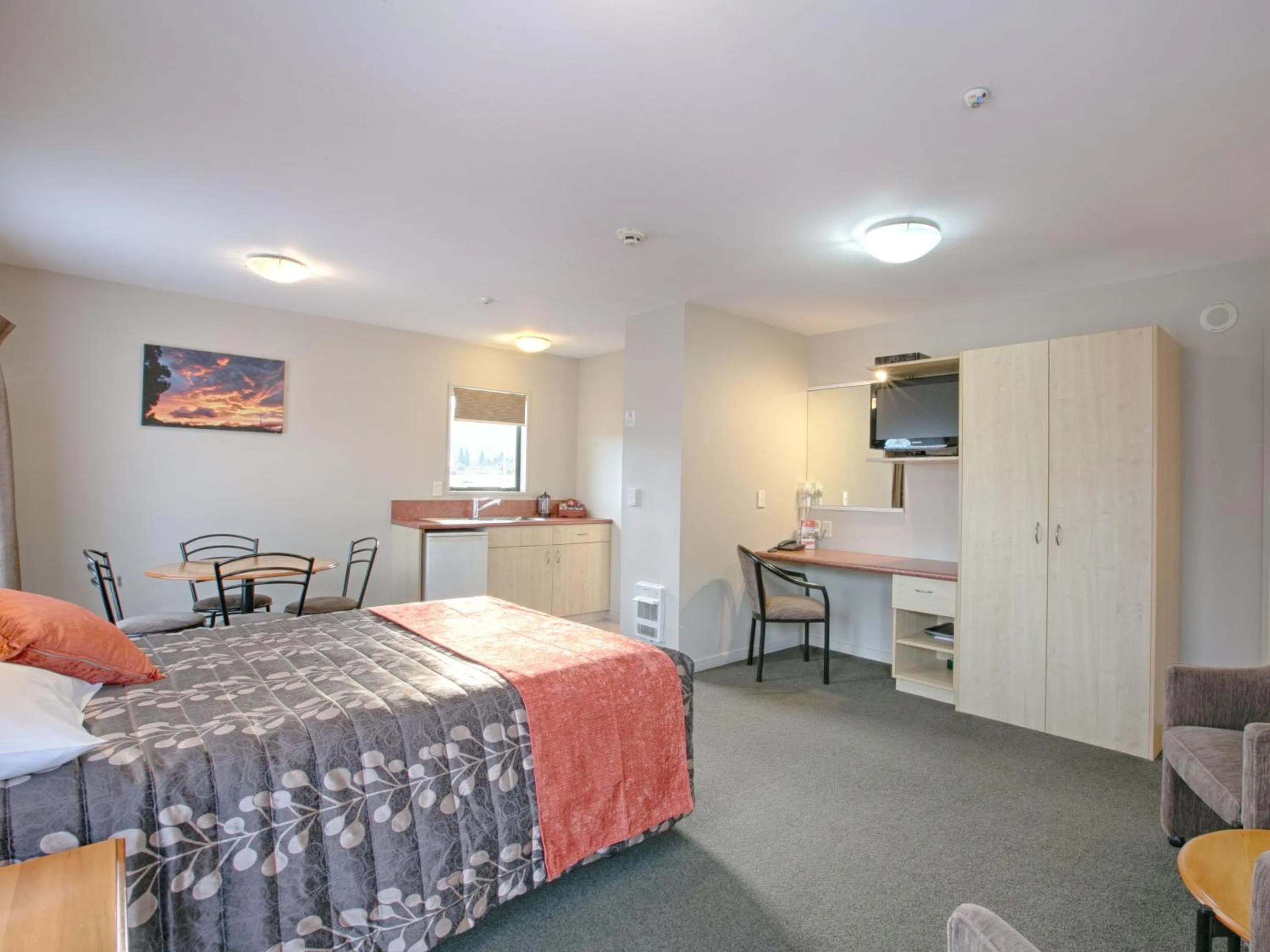 Photo of the whole room, Bed in Bella Vista Hanmer Springs