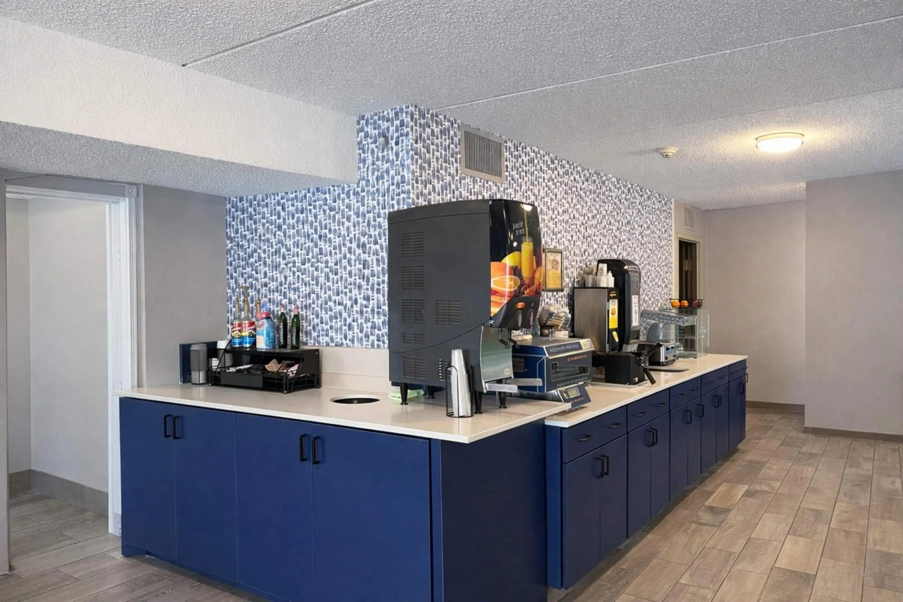 Breakfast in AmericInn by Wyndham Baxter Brainerd