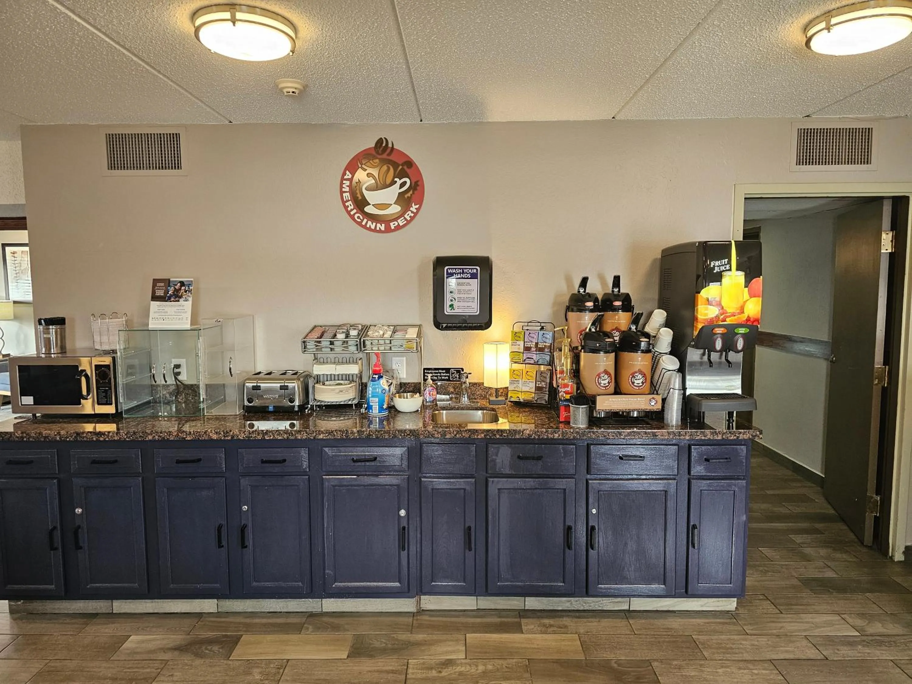 Continental breakfast in AmericInn by Wyndham Baxter Brainerd