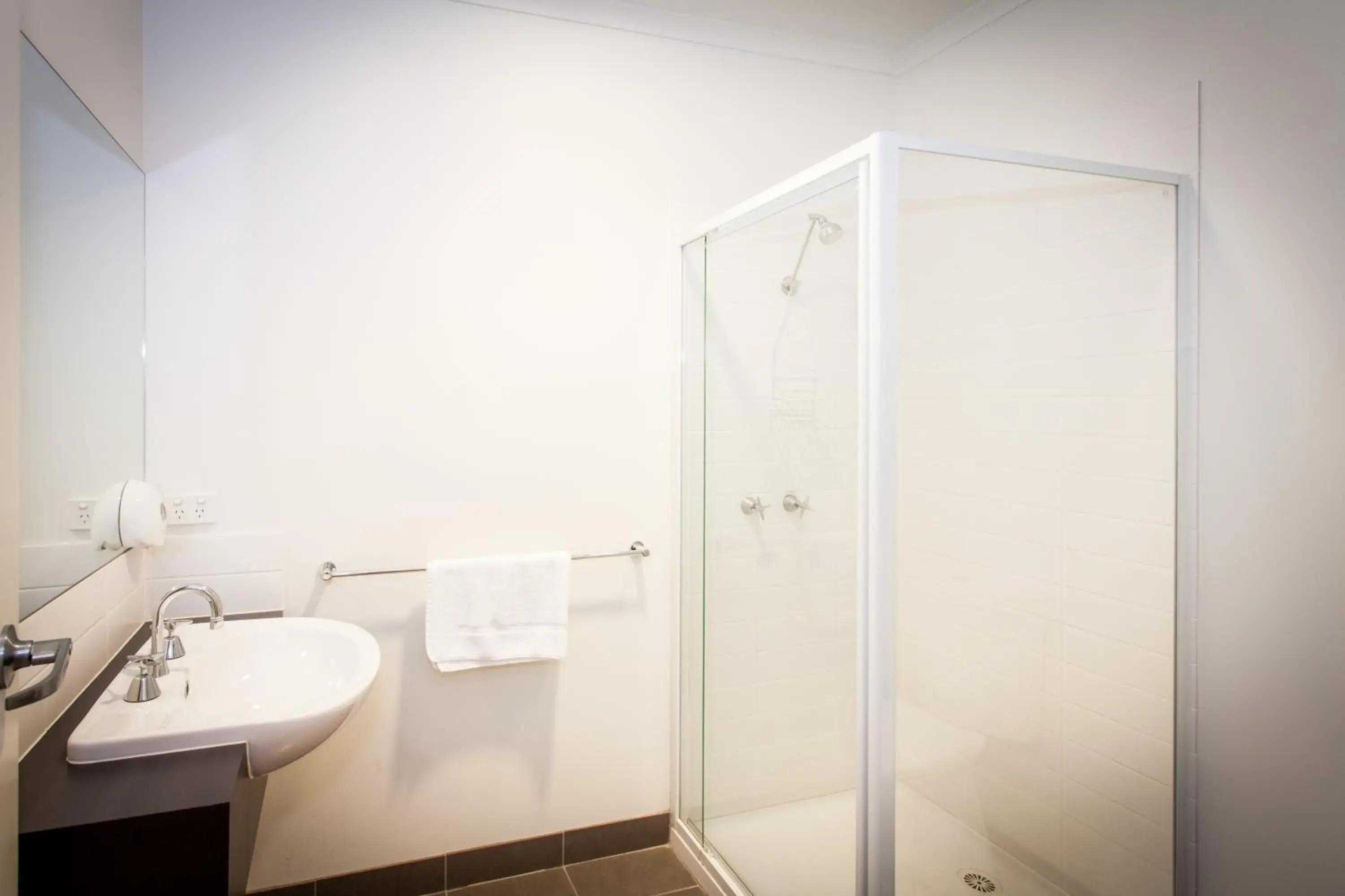 Property building in The Island Accommodation Property building in The Island Accommodation