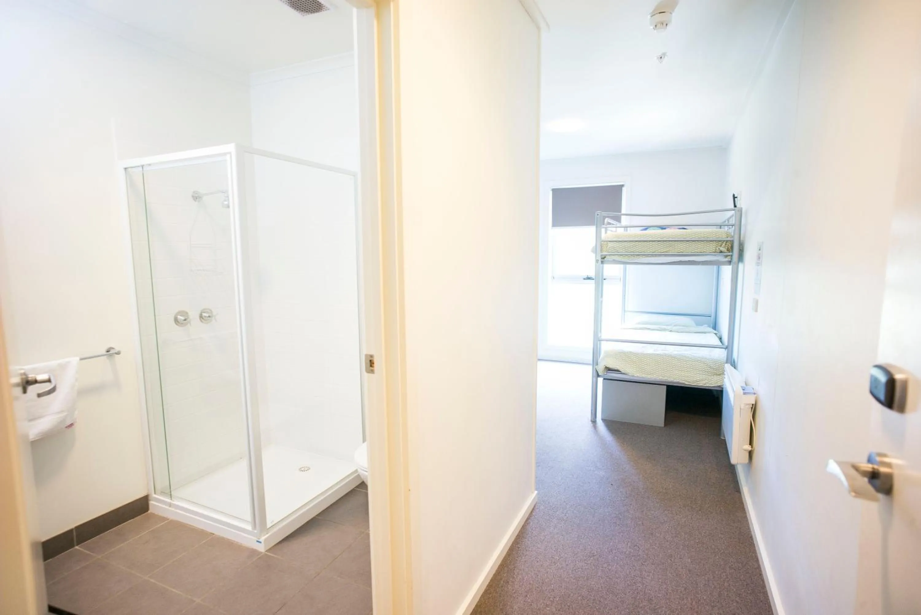 Shower, Bed in The Island Accommodation