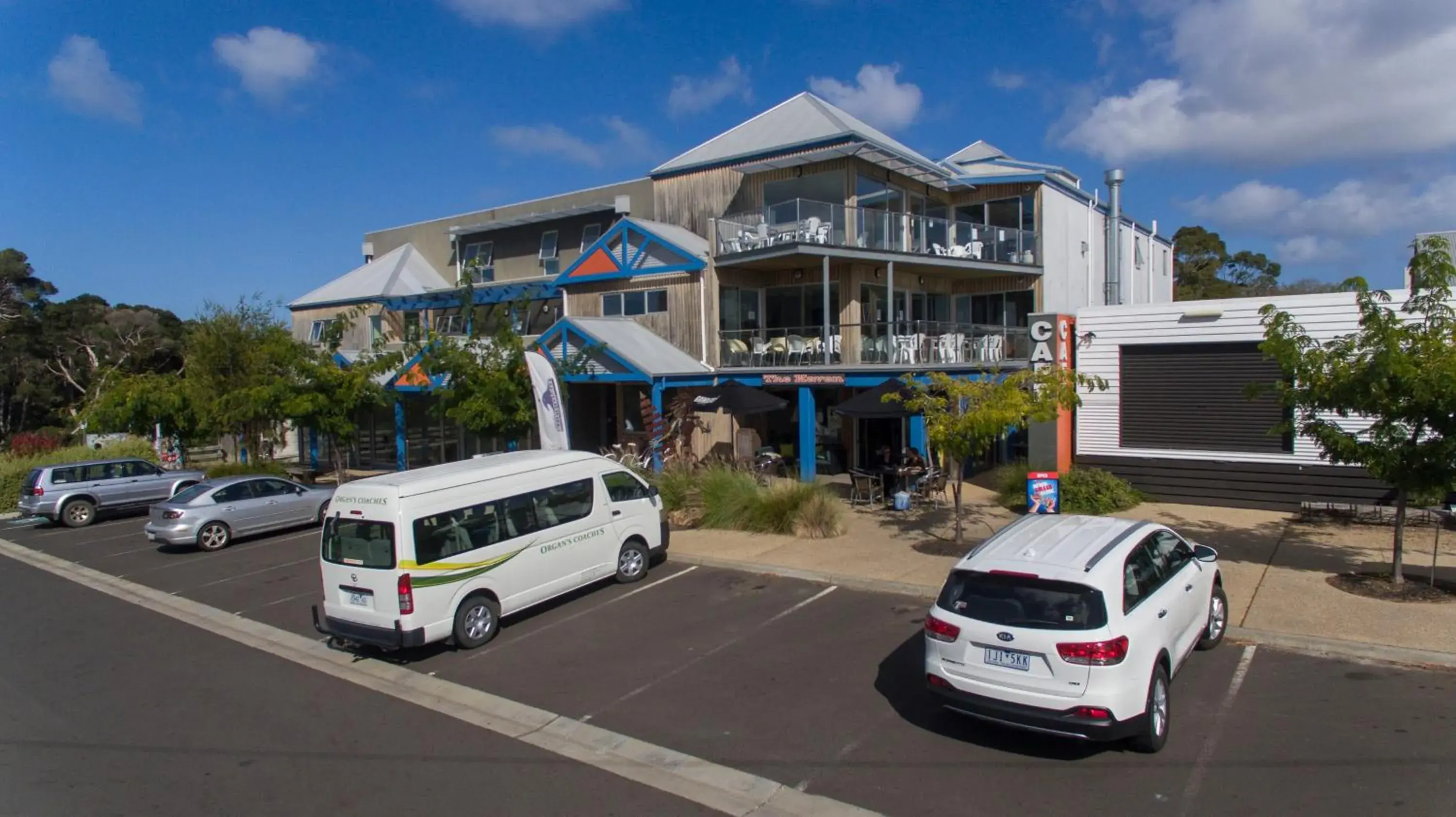 Property building in The Island Accommodation Property building in The Island Accommodation