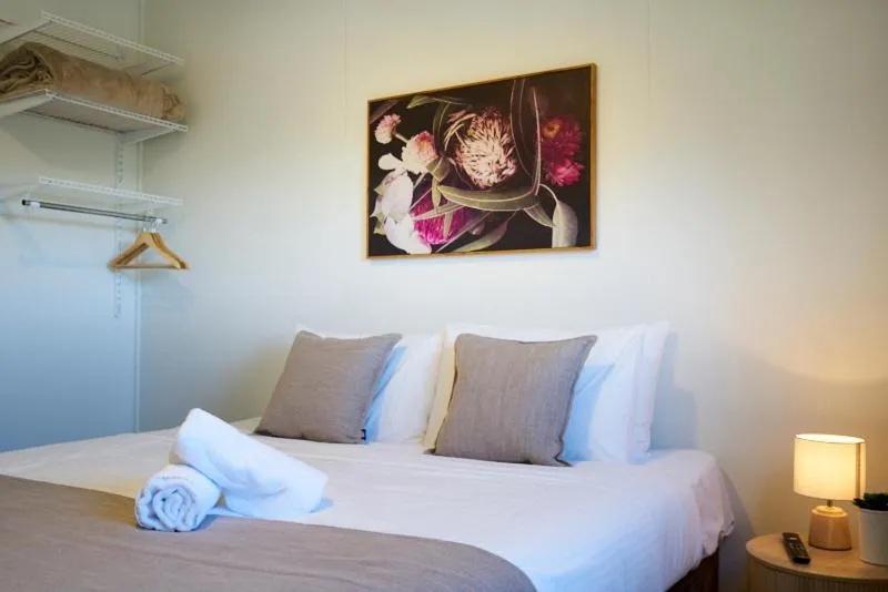 Property building, Bed in The Island Accommodation