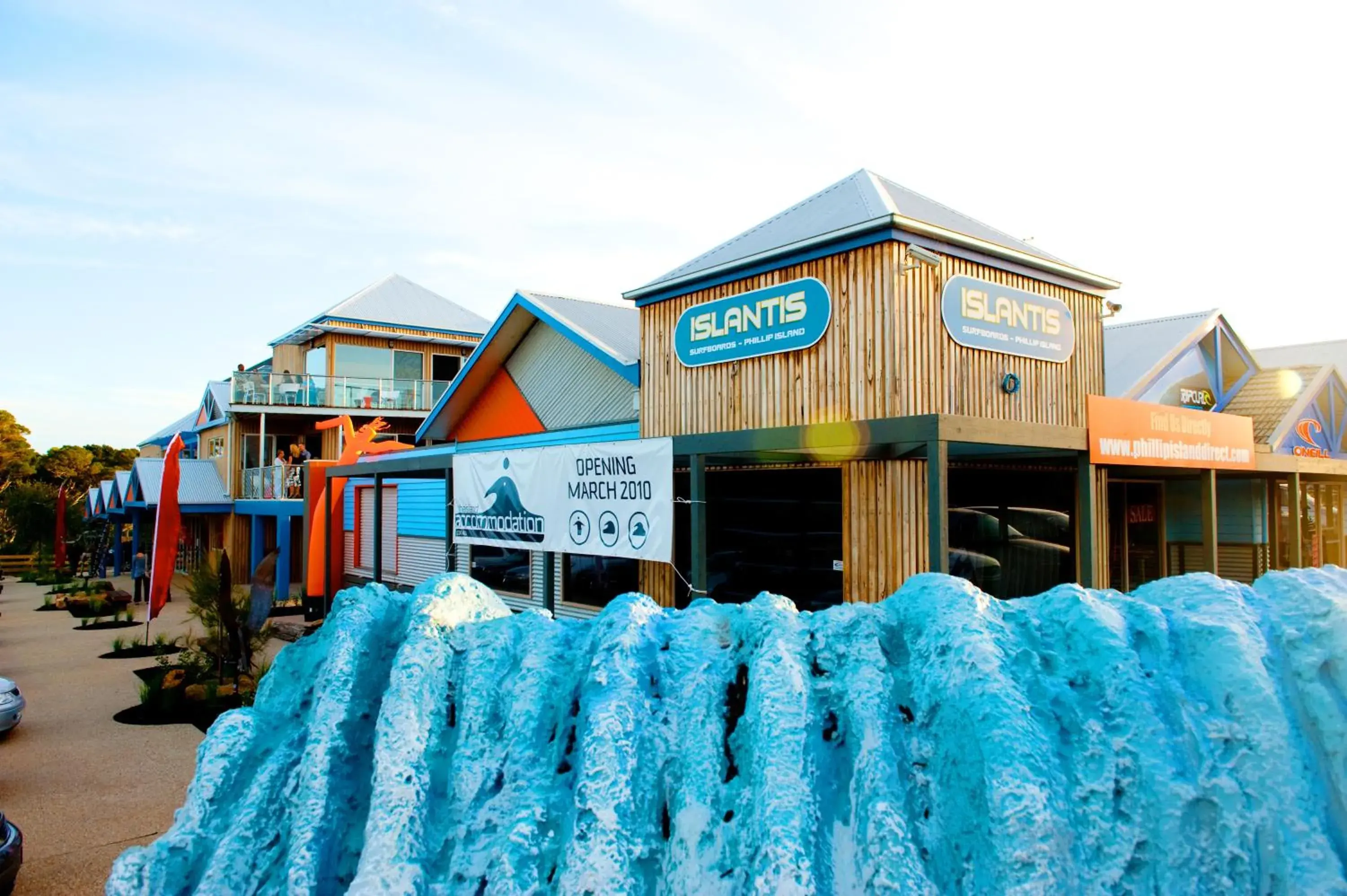 Property building in The Island Accommodation Property building in The Island Accommodation