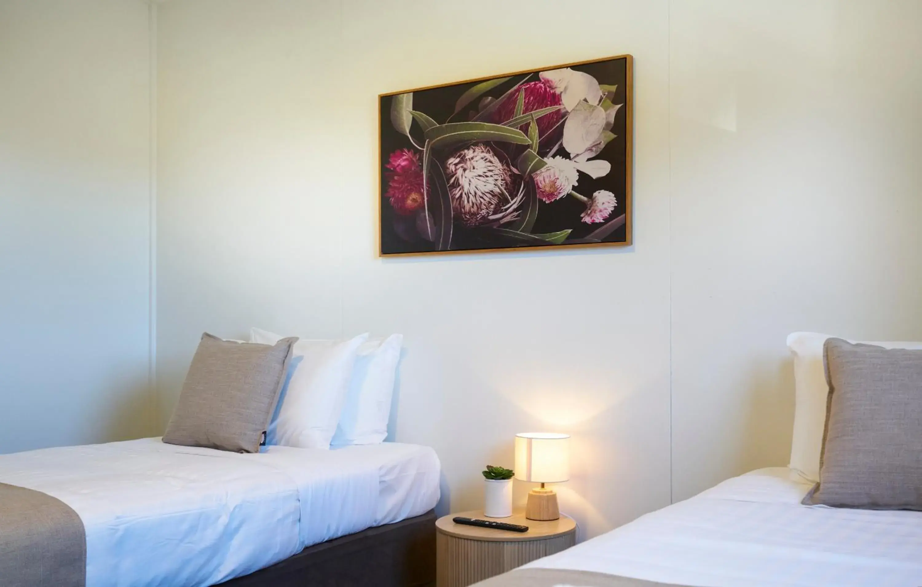 Property building, Bed in The Island Accommodation Property building, Bed in The Island Accommodation