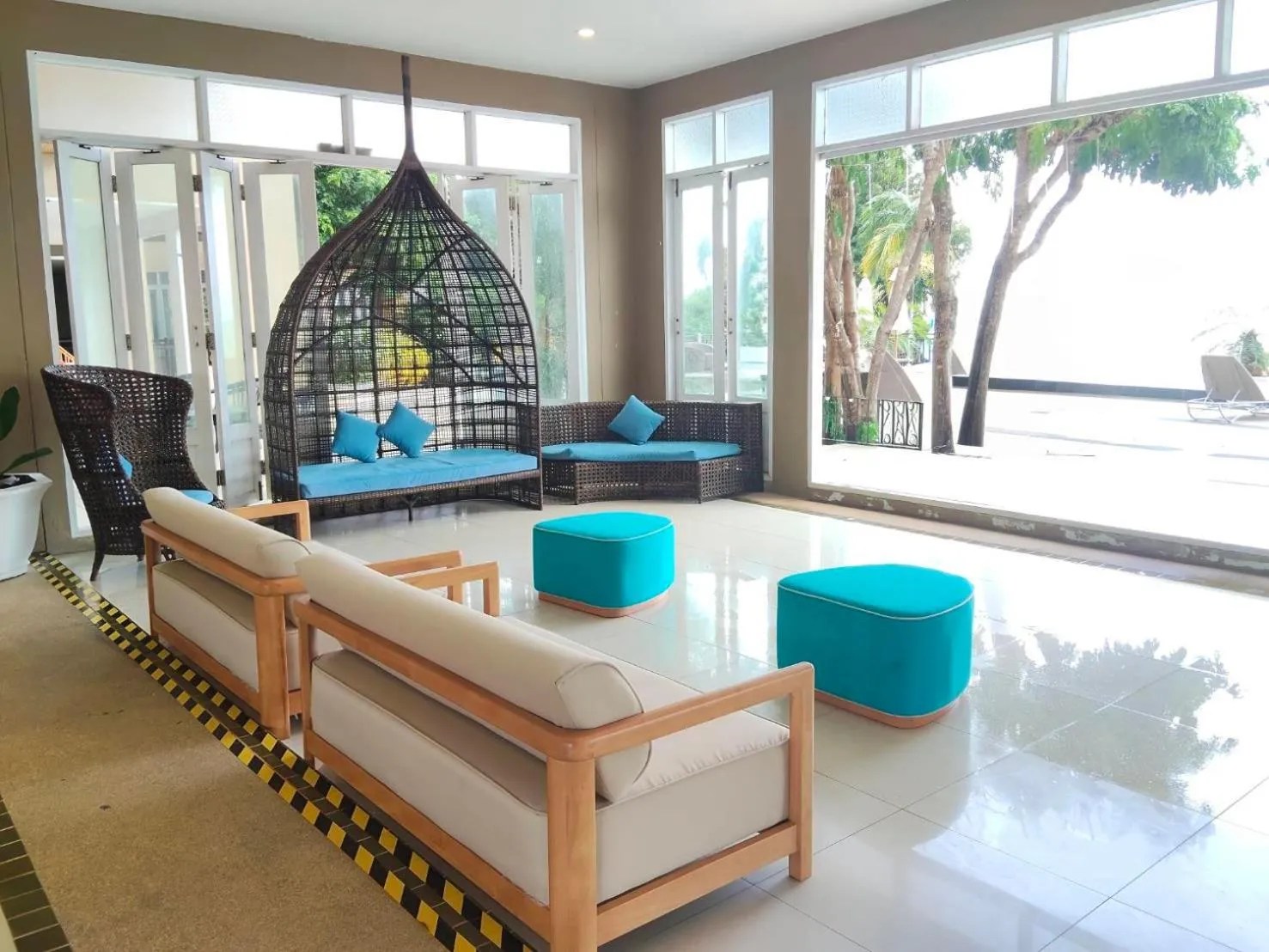 Lobby or reception in Royal Phala Cliff Beach Resort