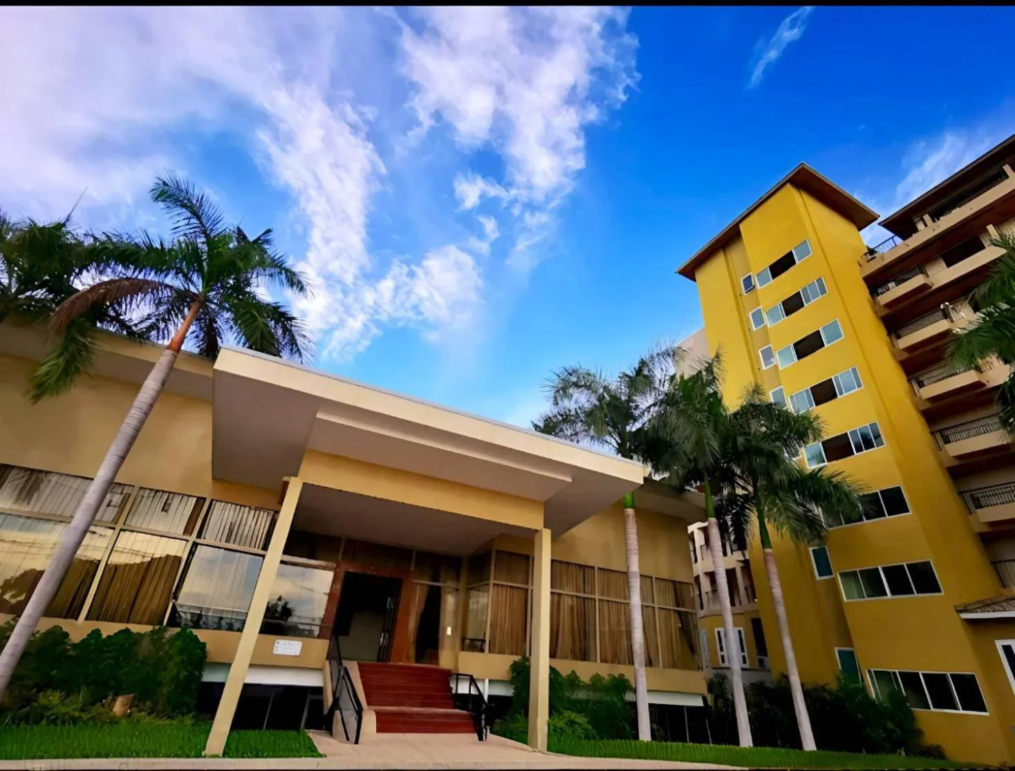 Facade/entrance in Royal Phala Cliff Beach Resort