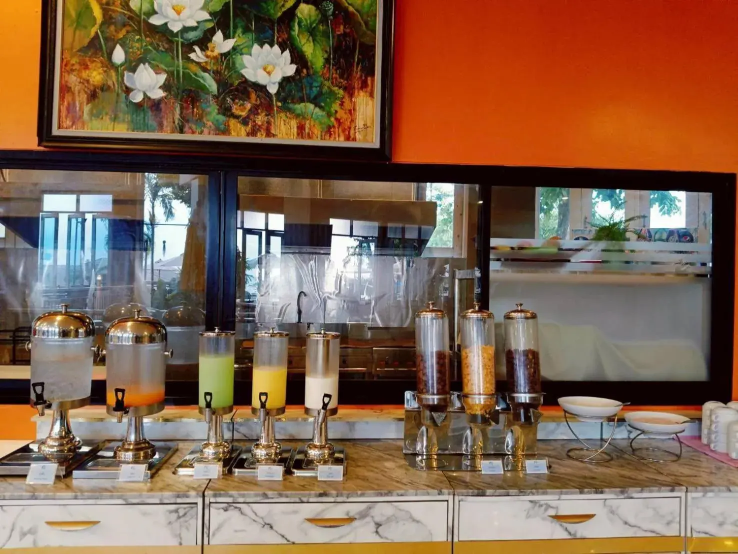 Restaurant/places to eat in Royal Phala Cliff Beach Resort Restaurant/places to eat in Royal Phala Cliff Beach Resort