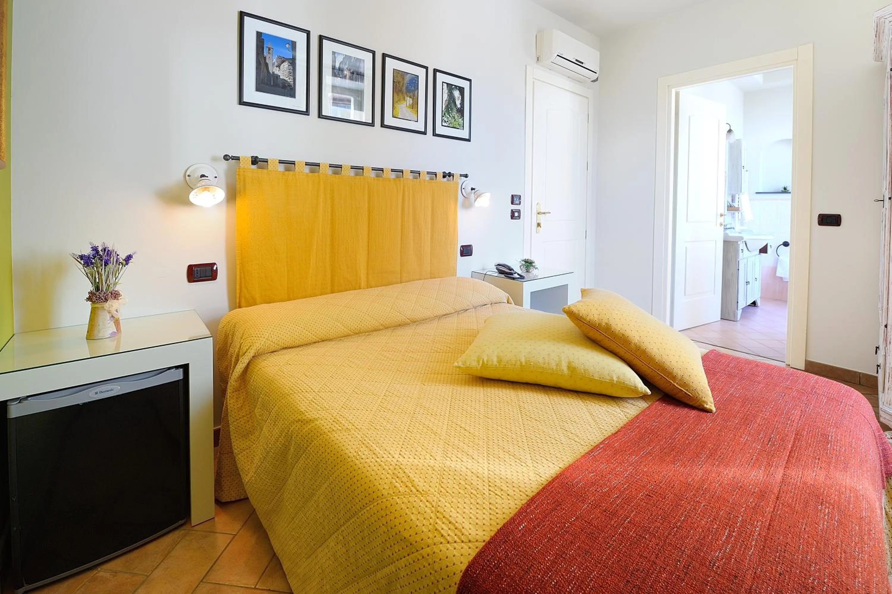 Bedroom, Bed in Albergo Giuan Arma di Taggia