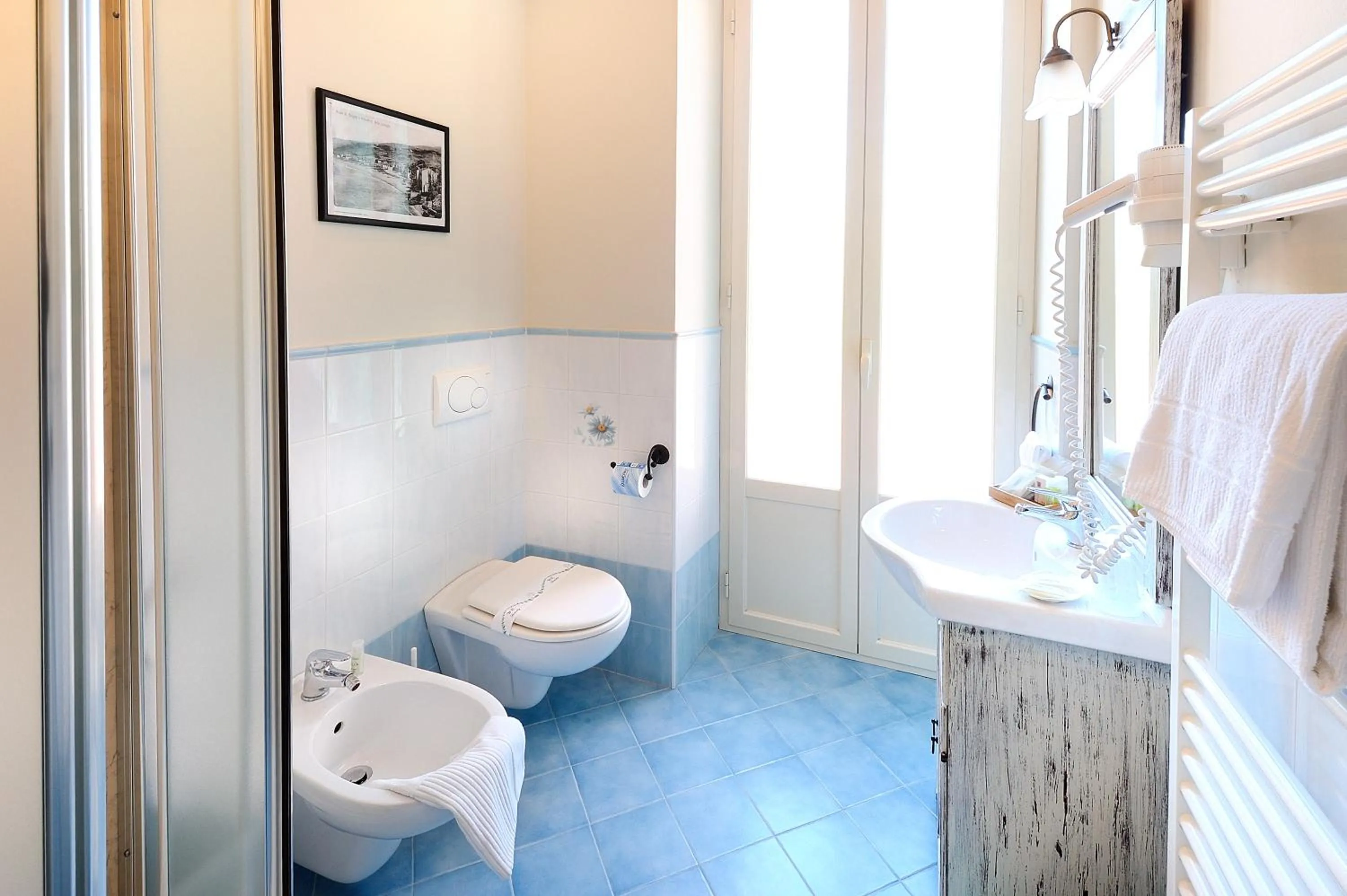 Bathroom in Albergo Giuan Arma di Taggia