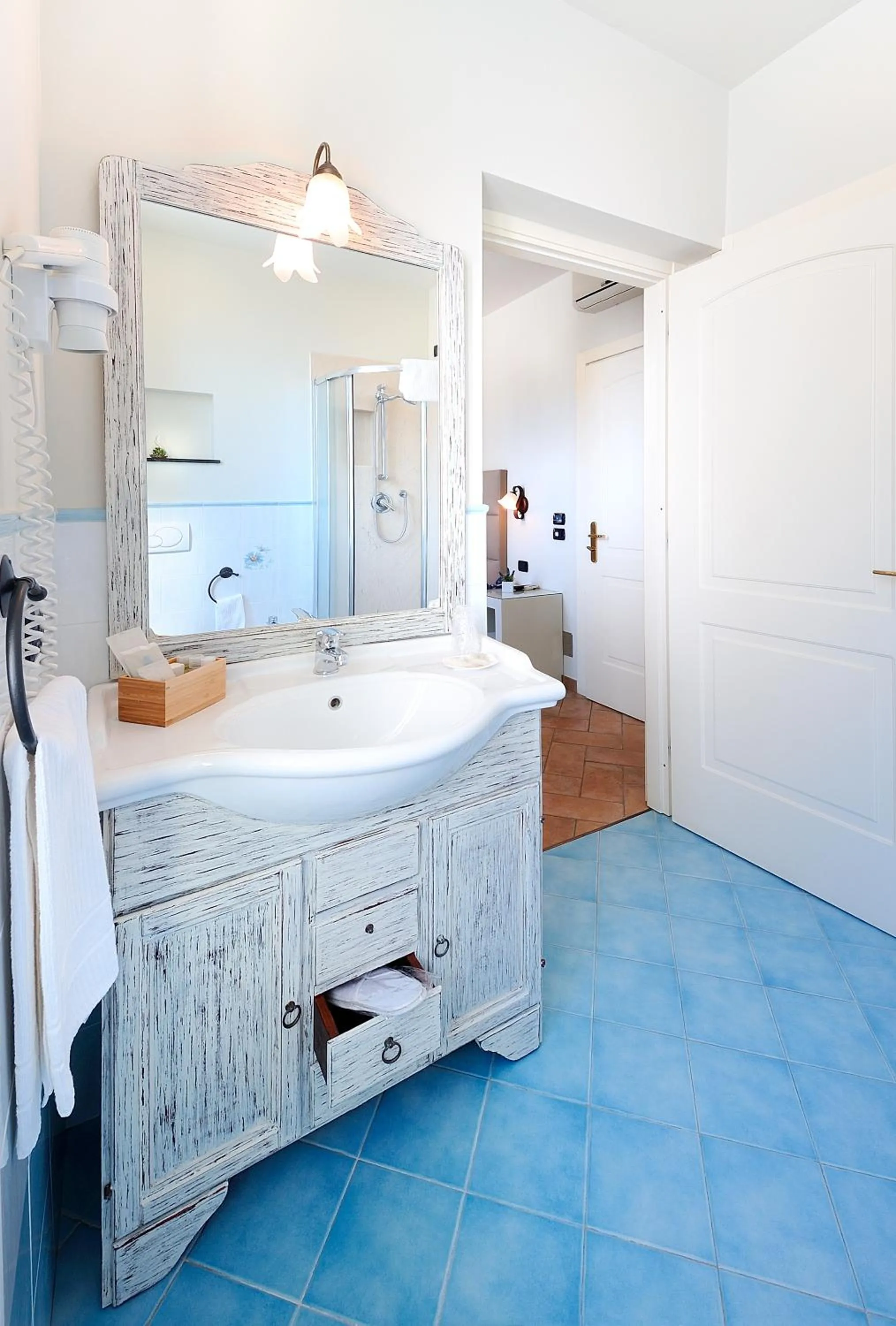 Bathroom in Albergo Giuan Arma di Taggia